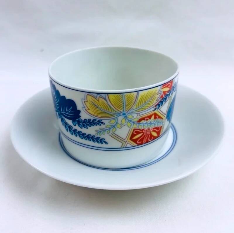 Set of 4 Haviland teacups, Ramatuelle model