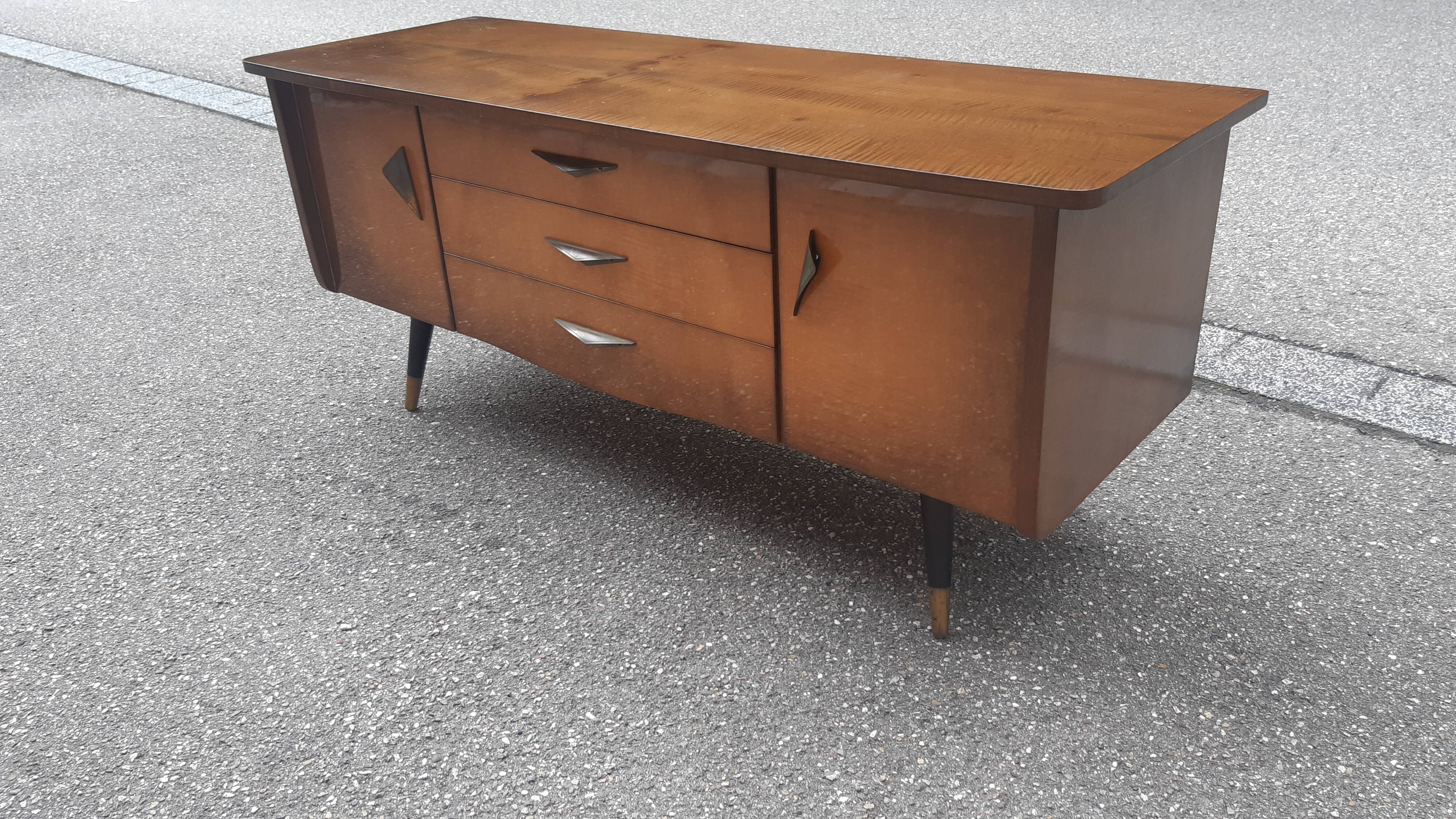 Vintage bass enfilade