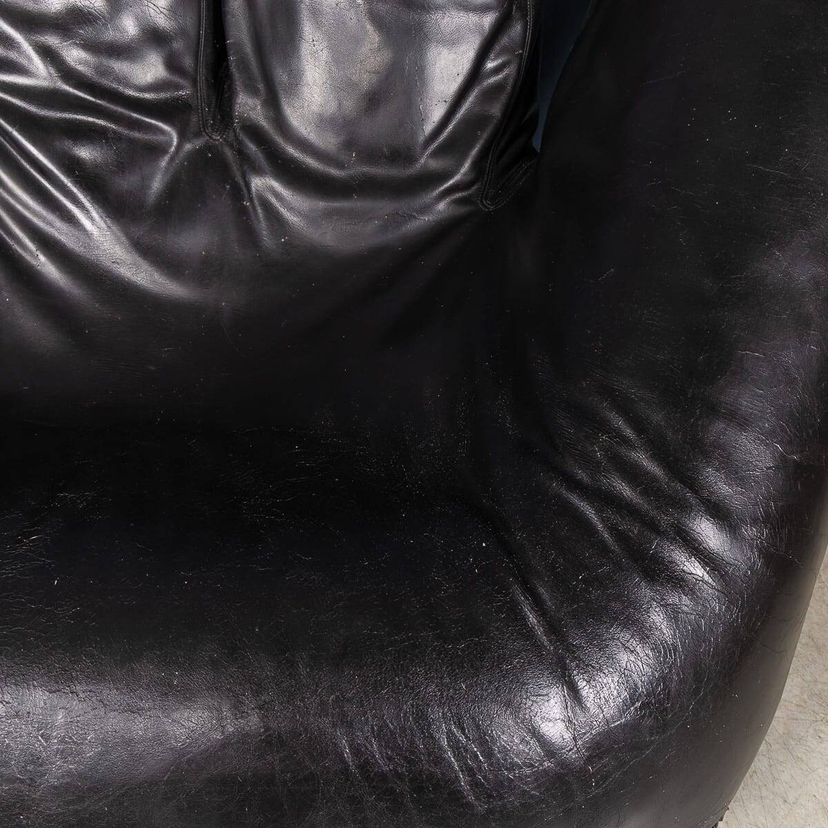 20thC "JOE" ARMCHAIR BY JONATHAN DE PAS, DONATO D'URBINO AND PAOLO LOMAZZ