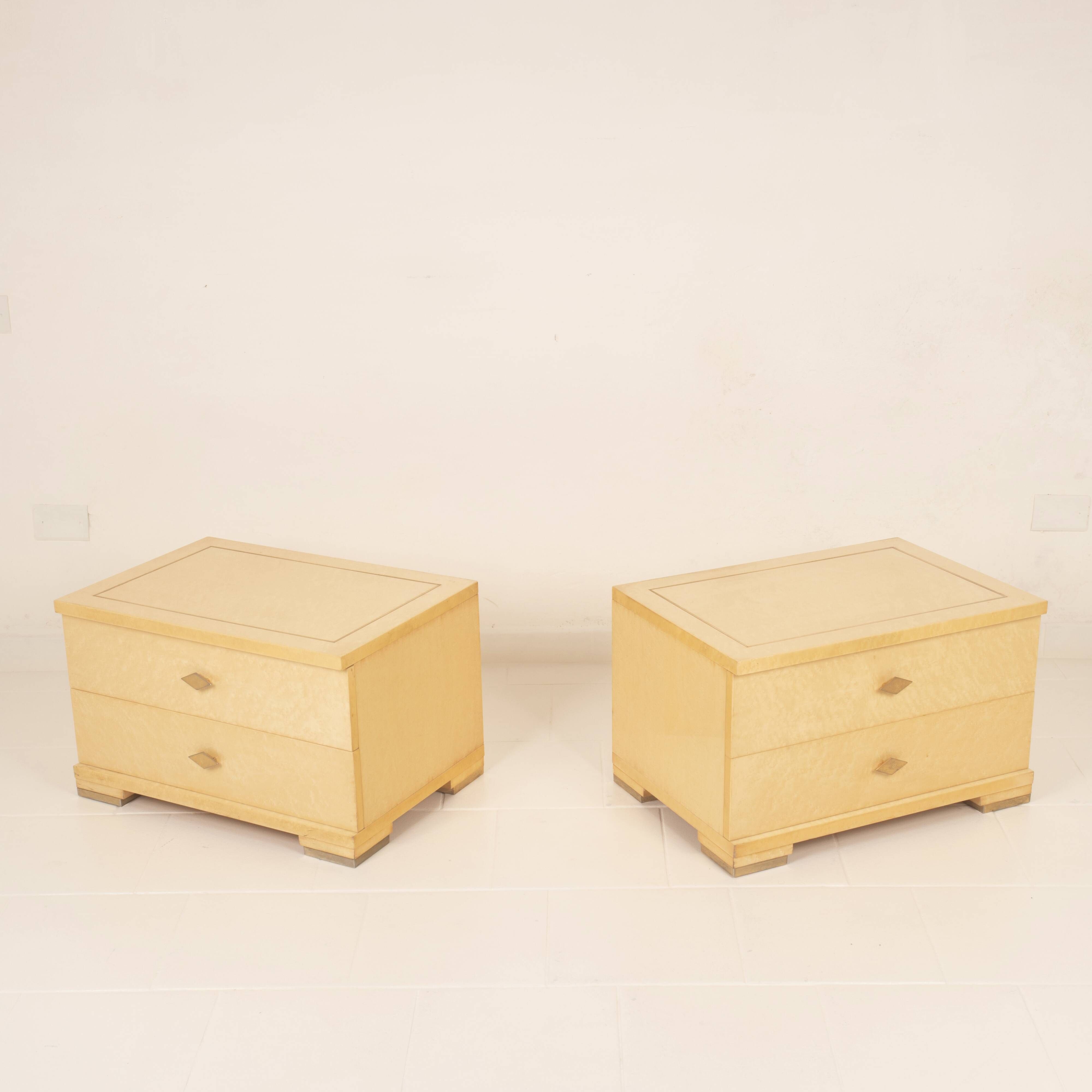 Gianluigi Gorgoni Italian Maple Burl and Brass Nightstands for Fratelli Turri