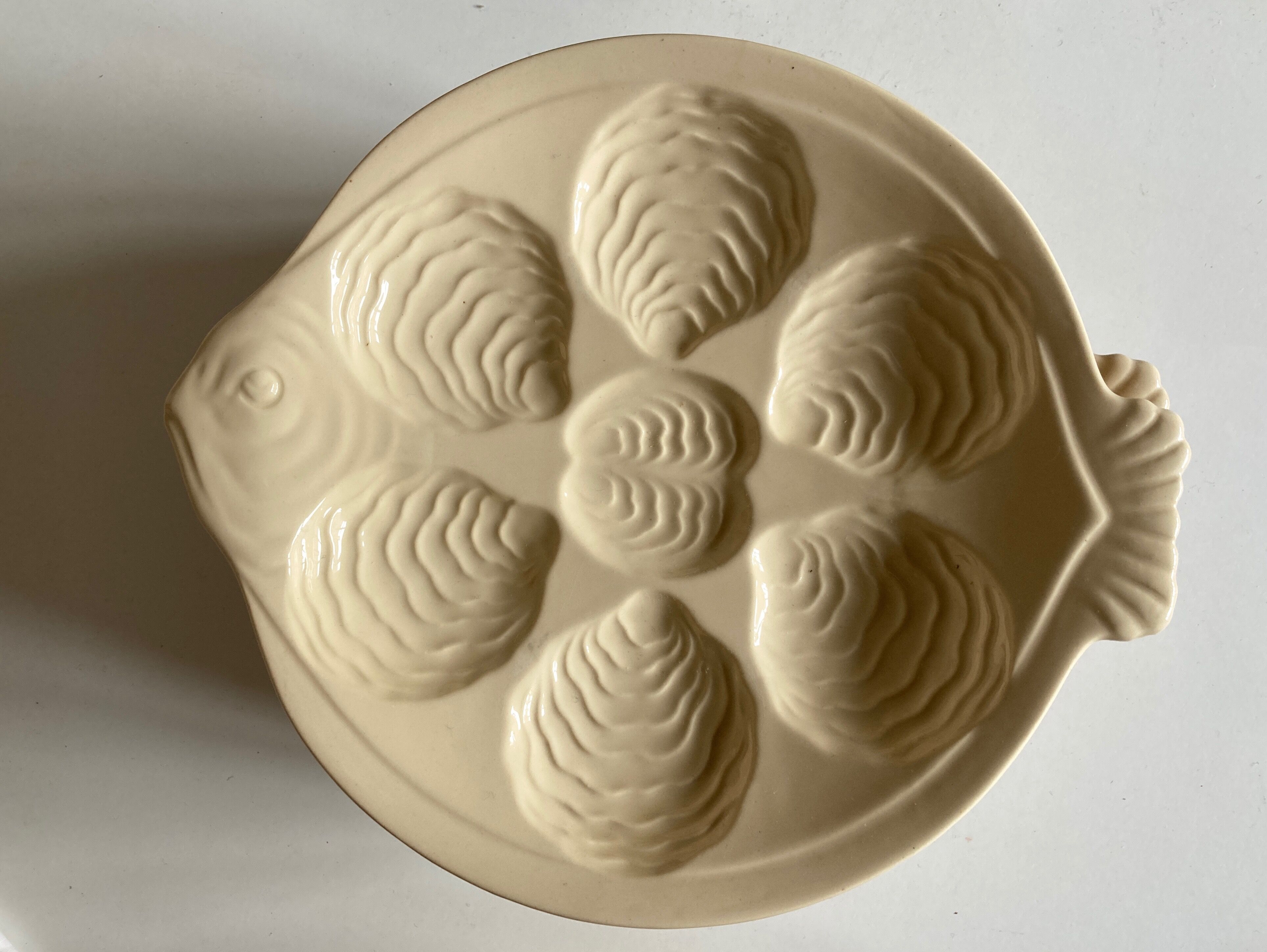 Set of 6 plates fish with oysters in ivory faience 1960