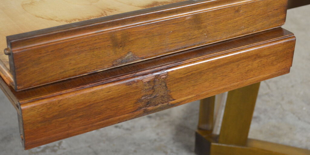 Vero meal table in vintage walnut 1960