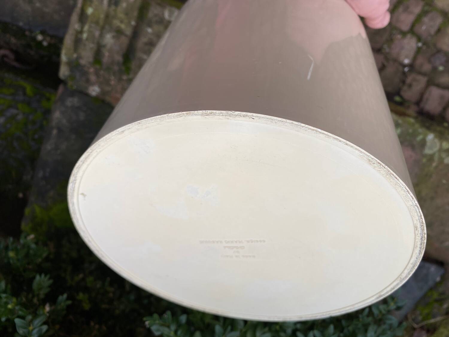 Space Age waste paper basket in beige PVC signed Makio Hasuke for Gedy Italia 1970