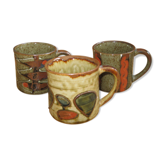 Set of vintage mugs