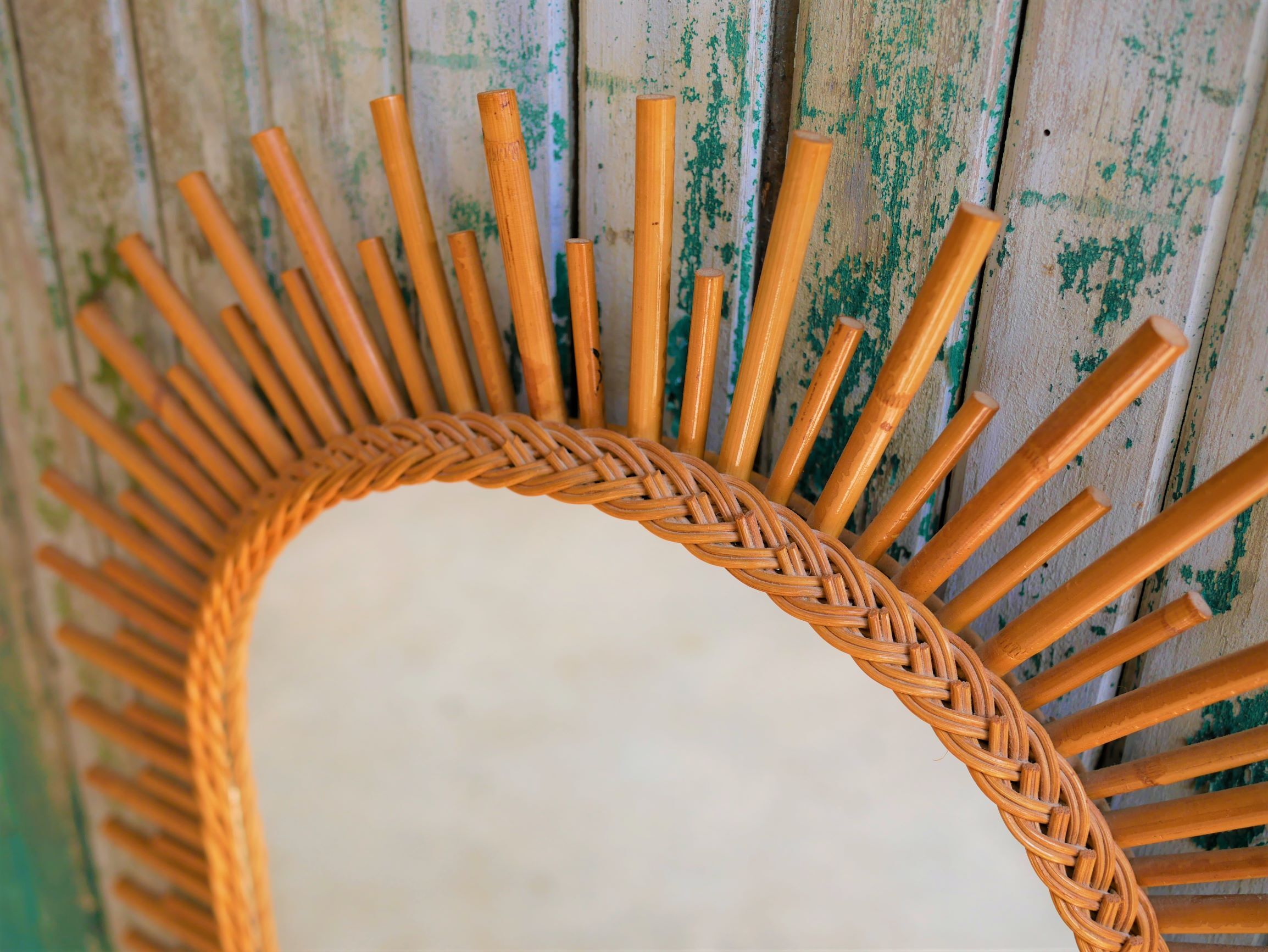 Vintage rattan mirror 42x64cm