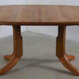 Round Danish Design dining room table extendable 'Auenwald'