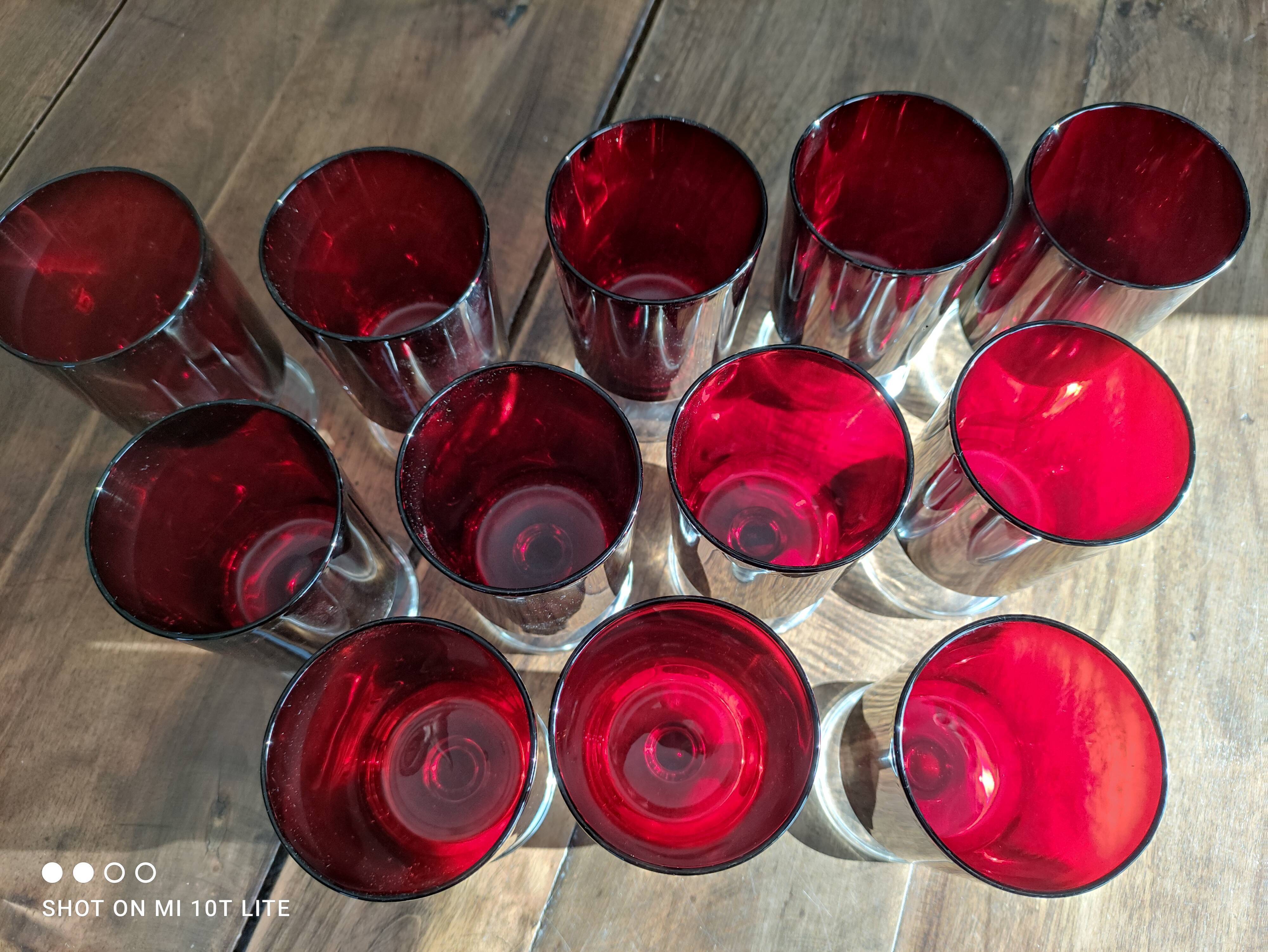 Set of 12 Luminarc wine glasses model Sweden red