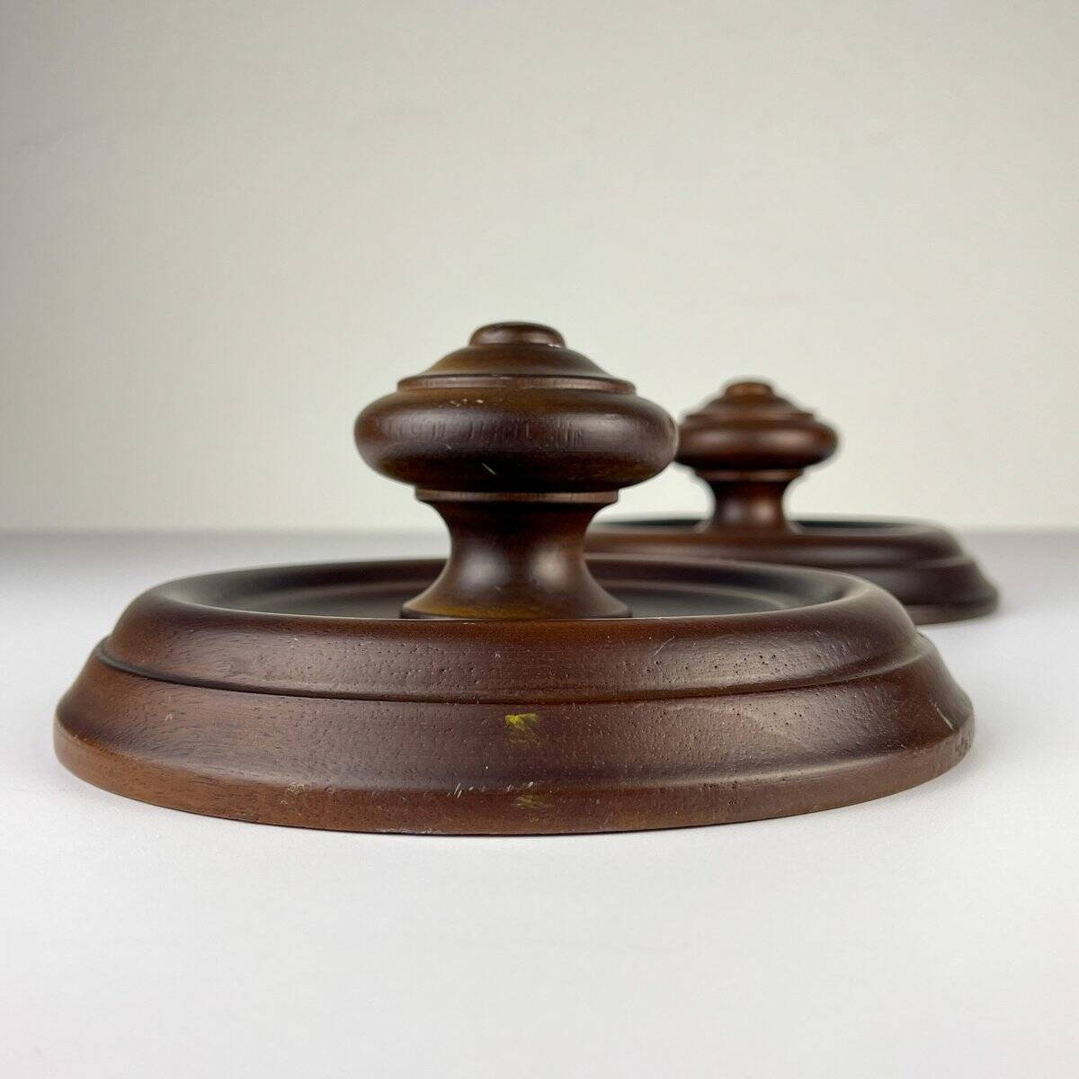 Art Deco wooden hangers, Italy, 1950s, set of 2