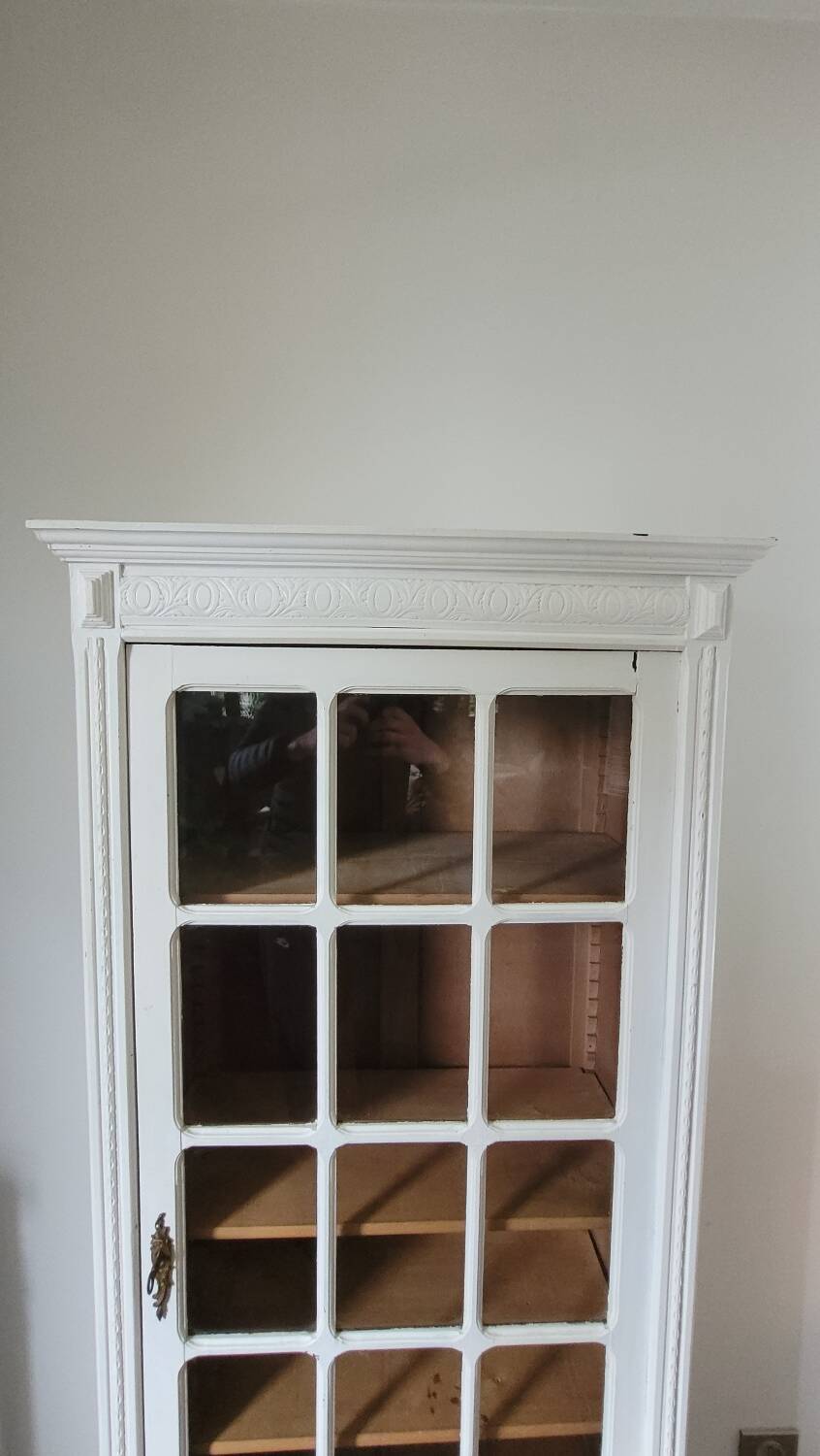 Armoire parisienne bonnetière vitrée