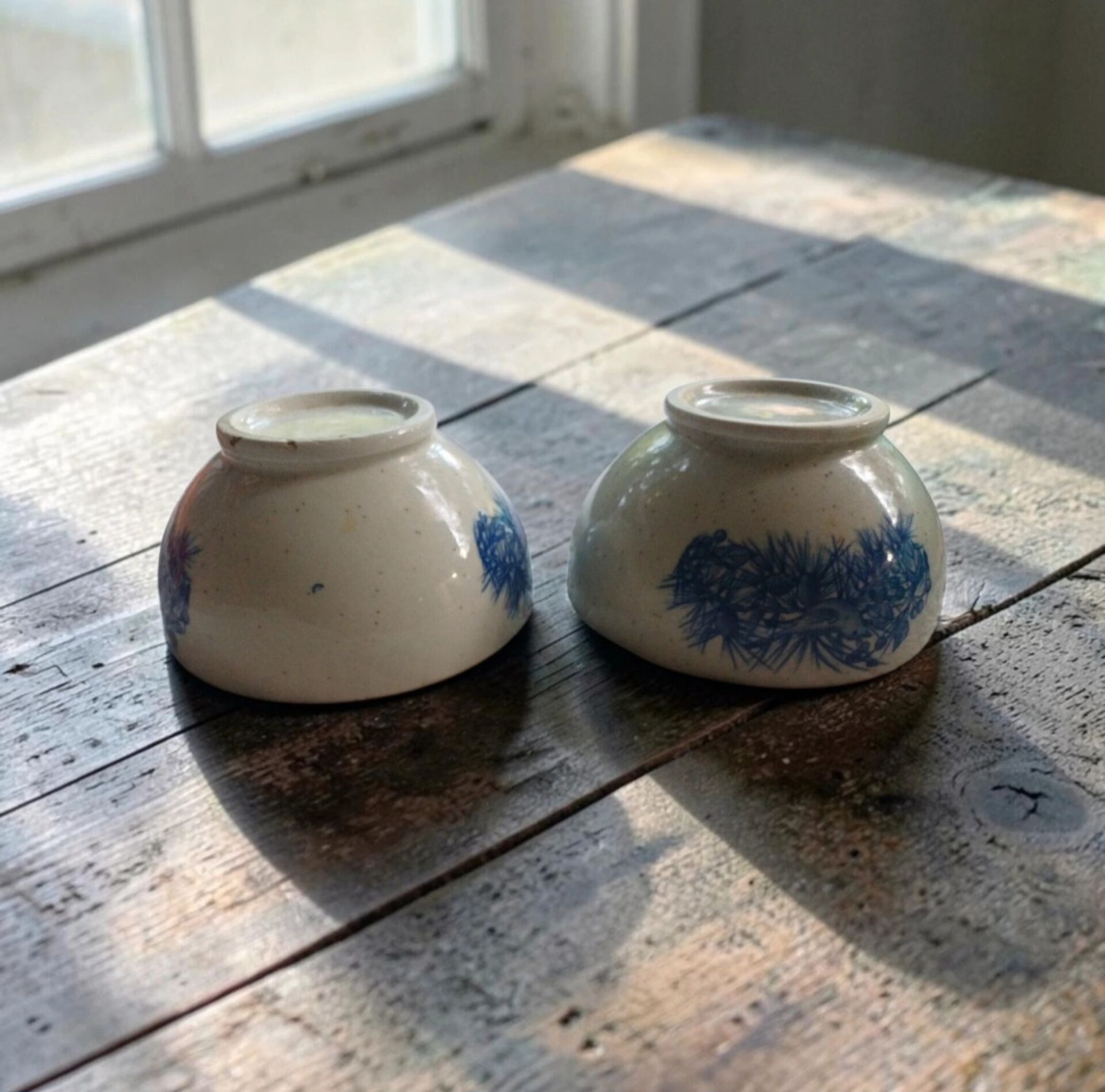 Set of 2 small bowls / cups in vintage stoneware