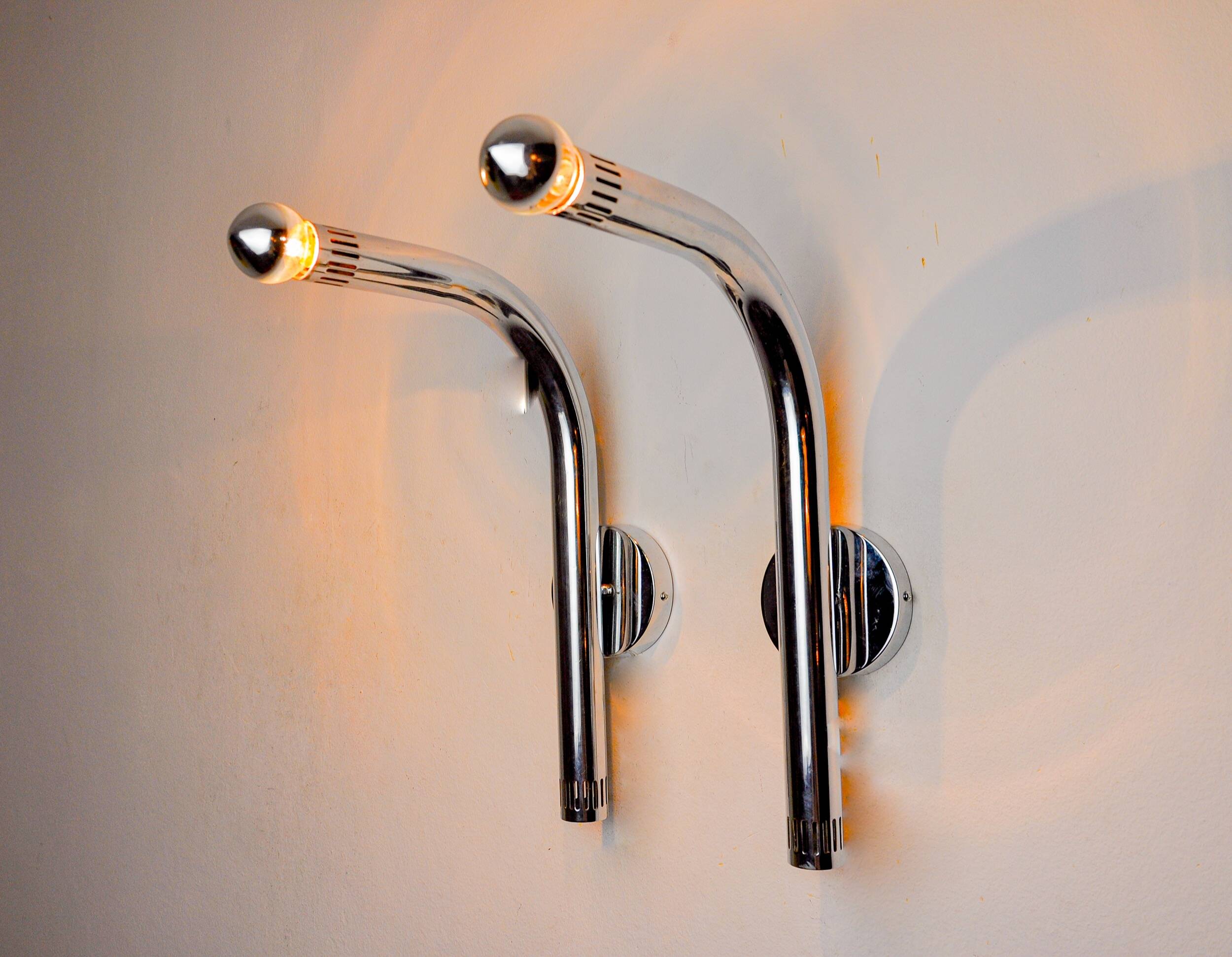 Pair of space-age tubular wall lights, chrome-plated metal, Italy, 1970