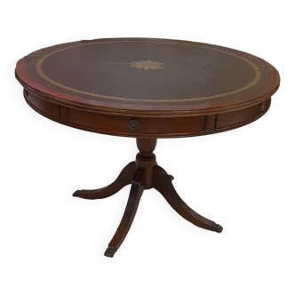 Table ronde style anglais dessus cuir vert et doré quadripode avec griffes  en laiton