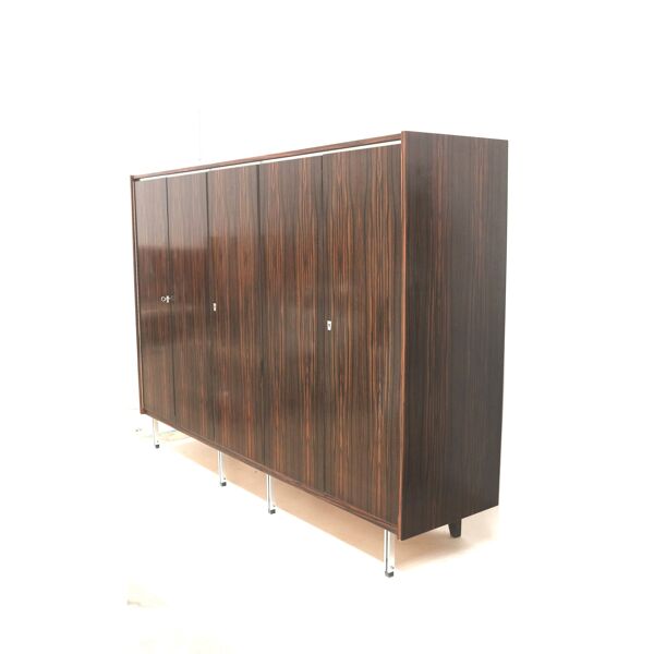 Grande armoire design vintage avec penderie et rangement des années 60