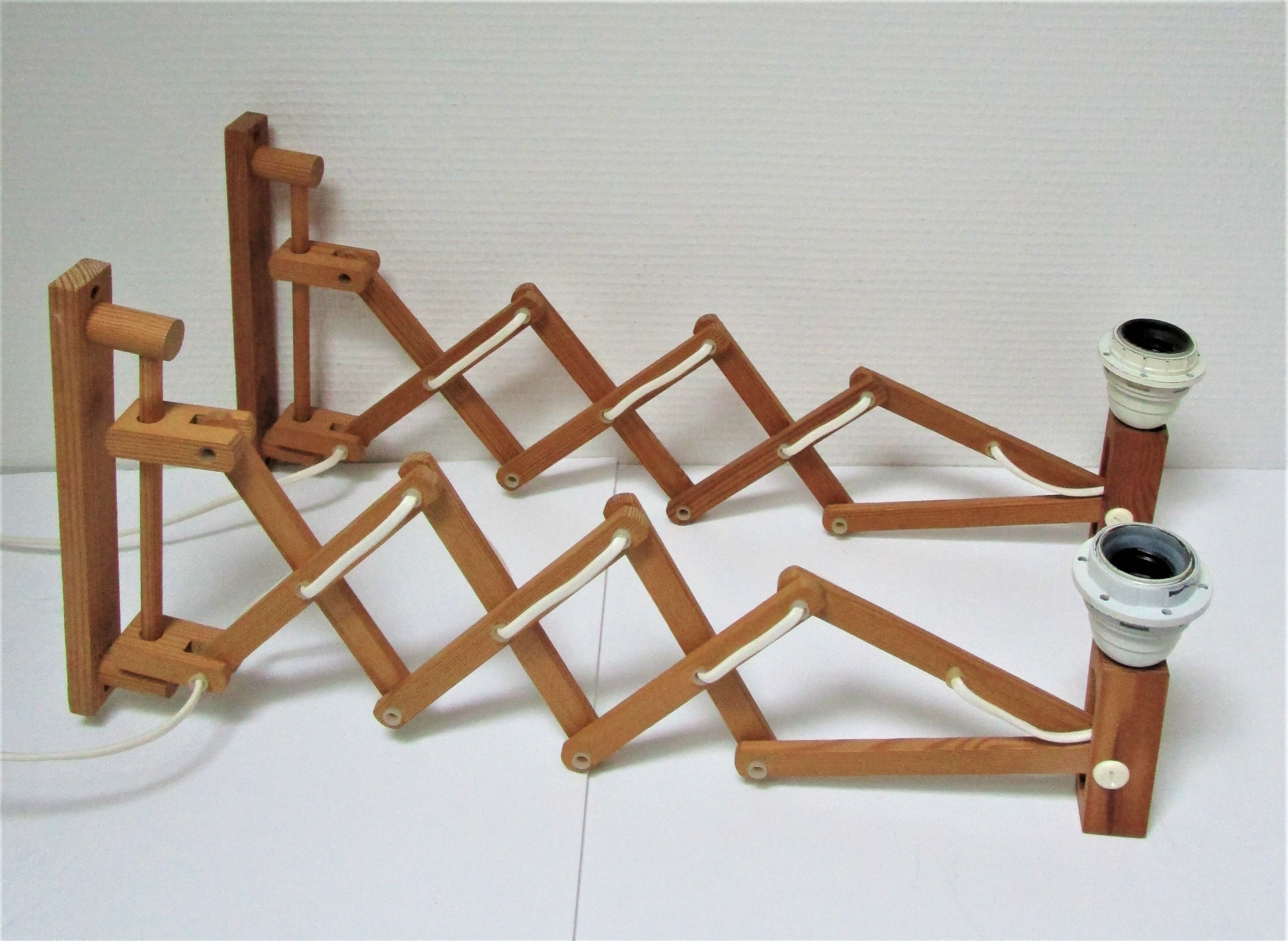 Paire d'appliques bois extensibles design scandinave vintage