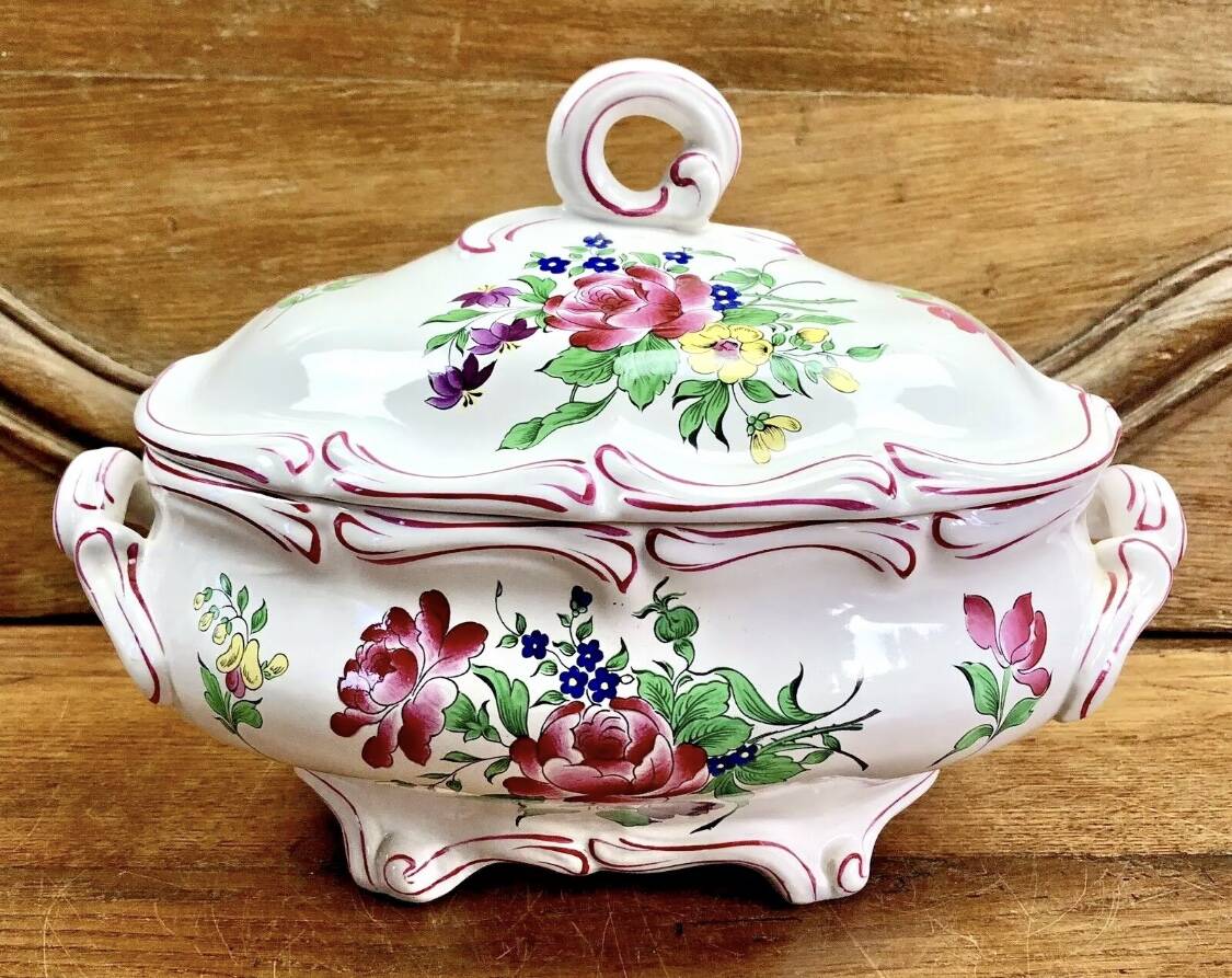 Luneville vegetable soup tureen, street lamp model