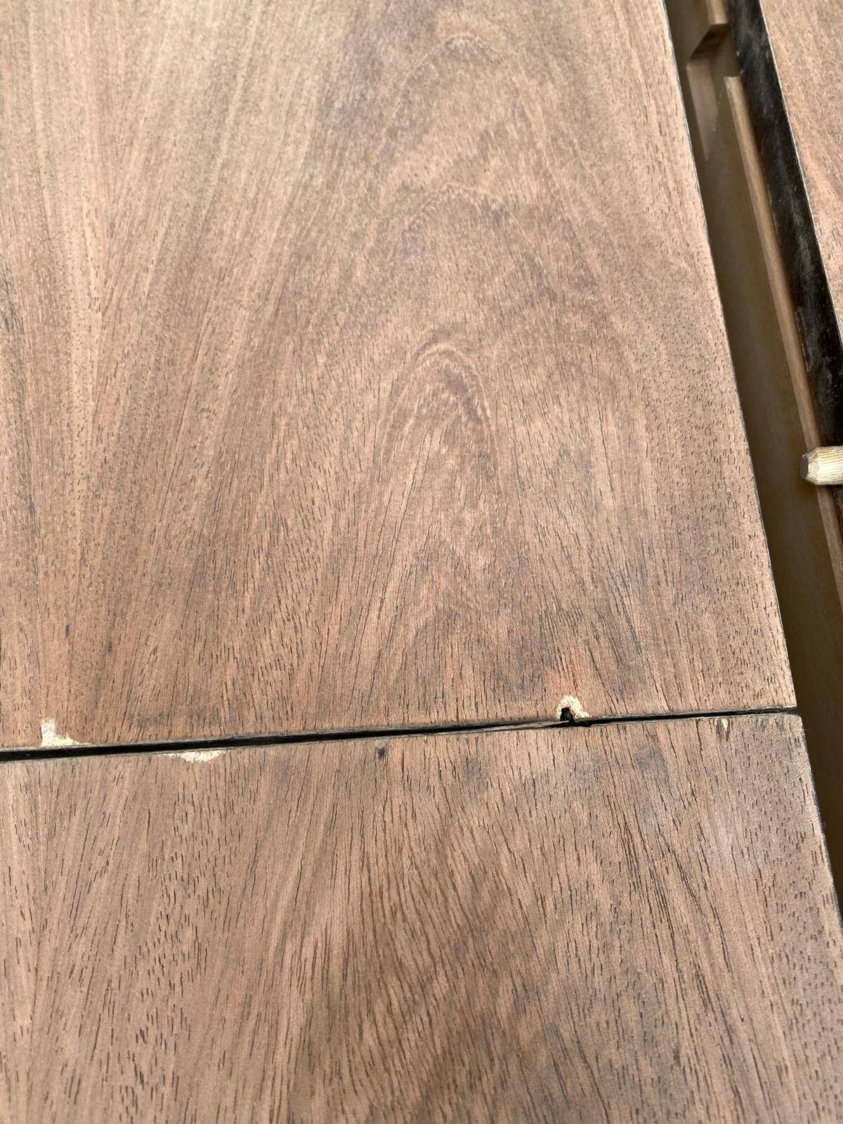 Renovated round extendable farmhouse dining table made of solid wood, 115cm.