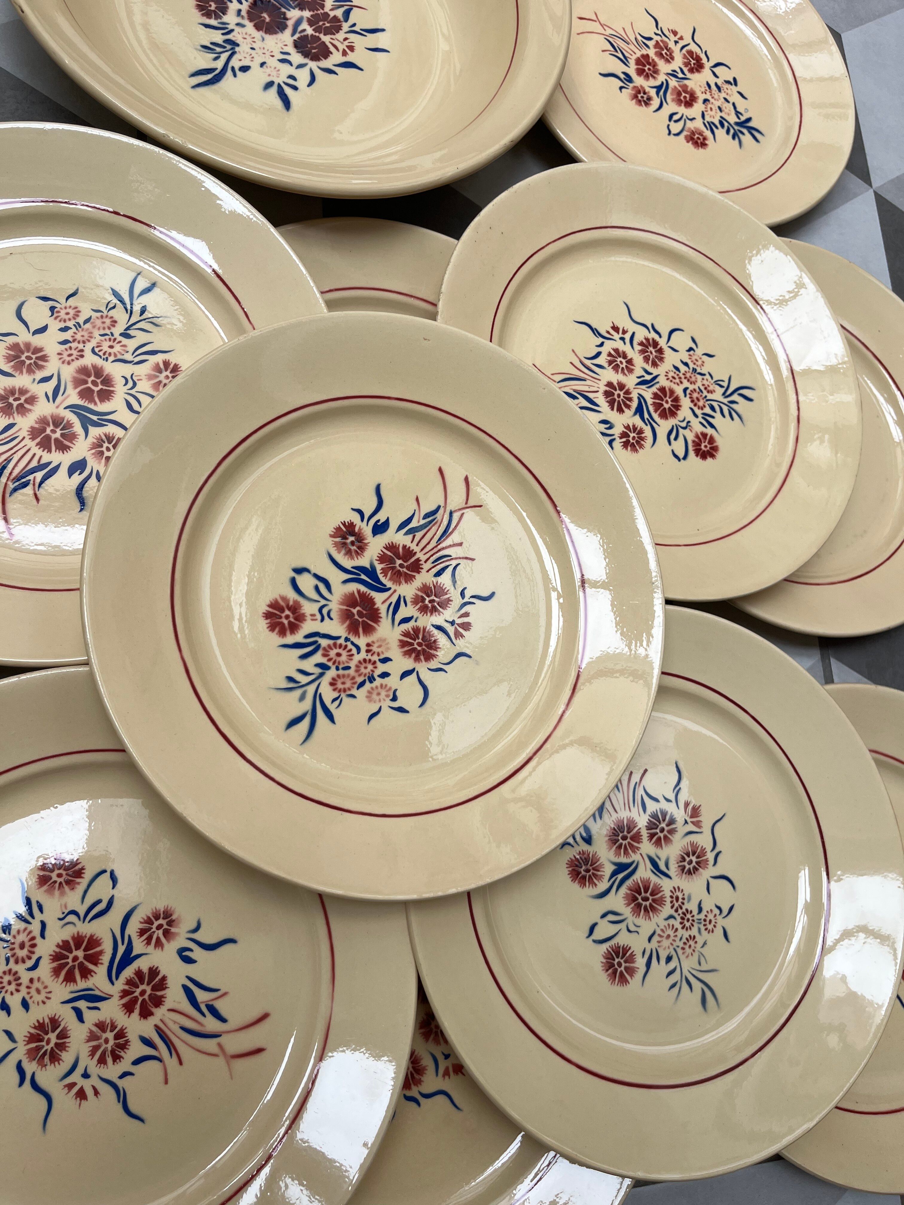 Set 12 assiettes plates « œillets » et plat Badonviller