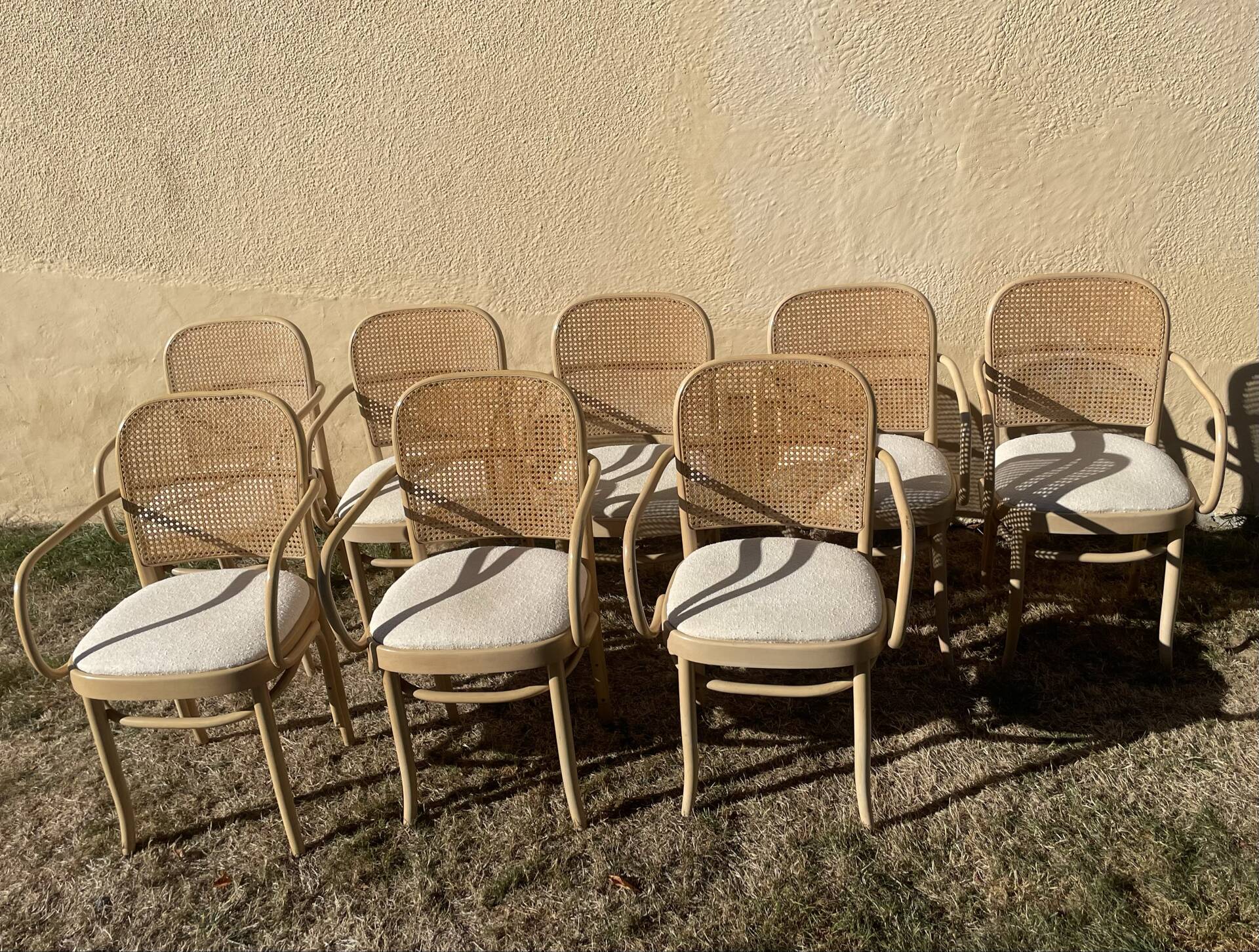 8 office armchair