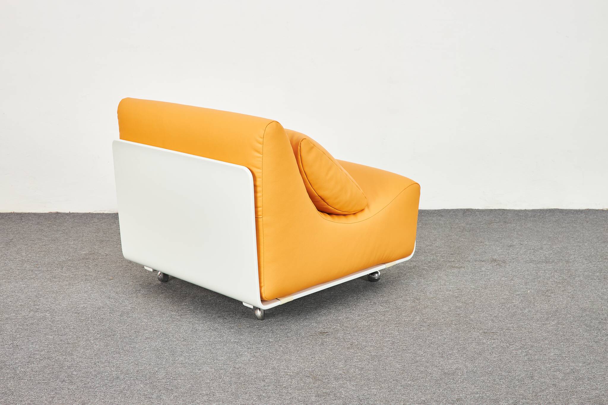 Space Age Orbis lounge chairs by Luigi Colani for CORE 1970s