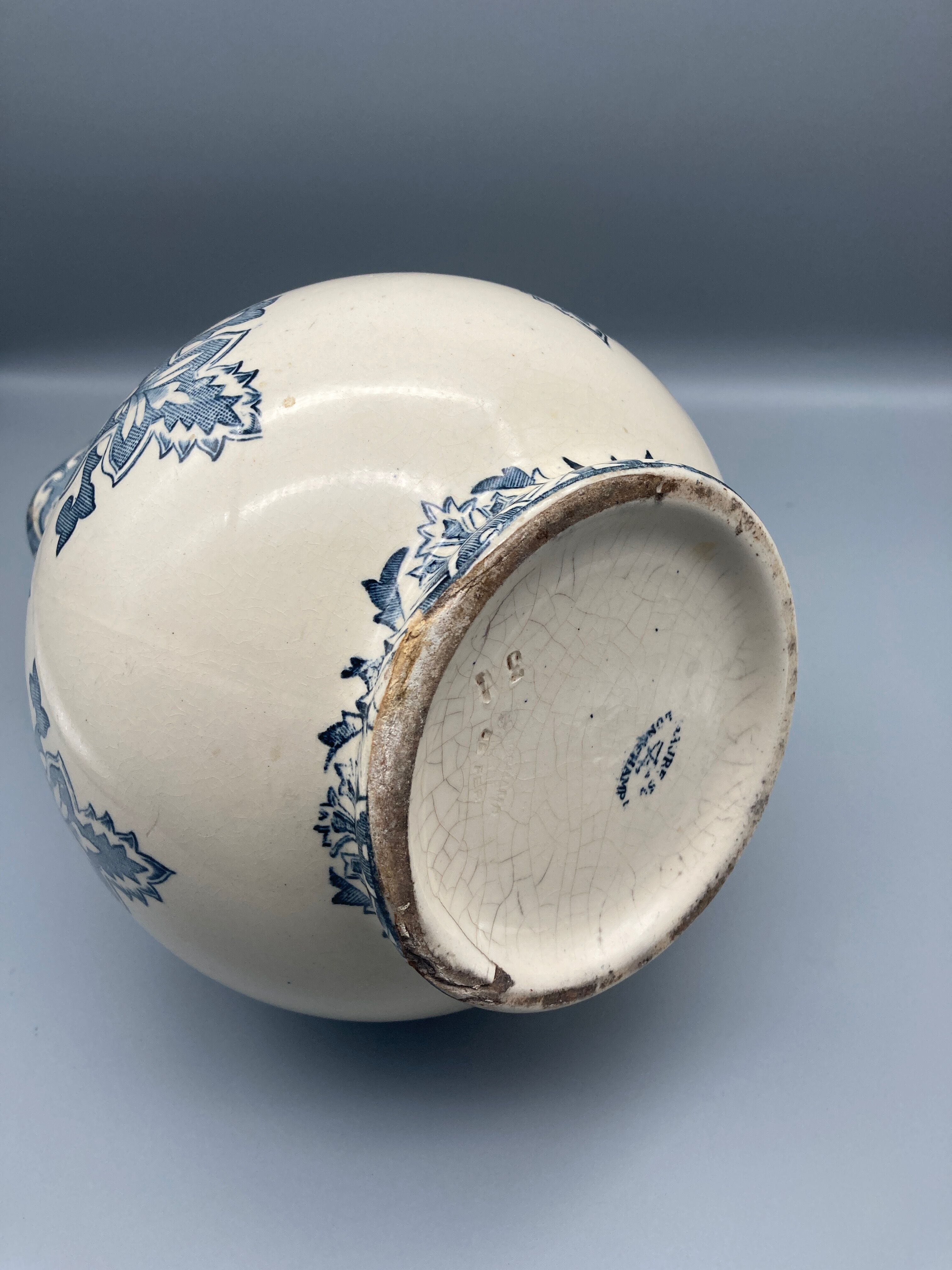 Toilet pitcher Terre de Fer Longchamps "Moorish"