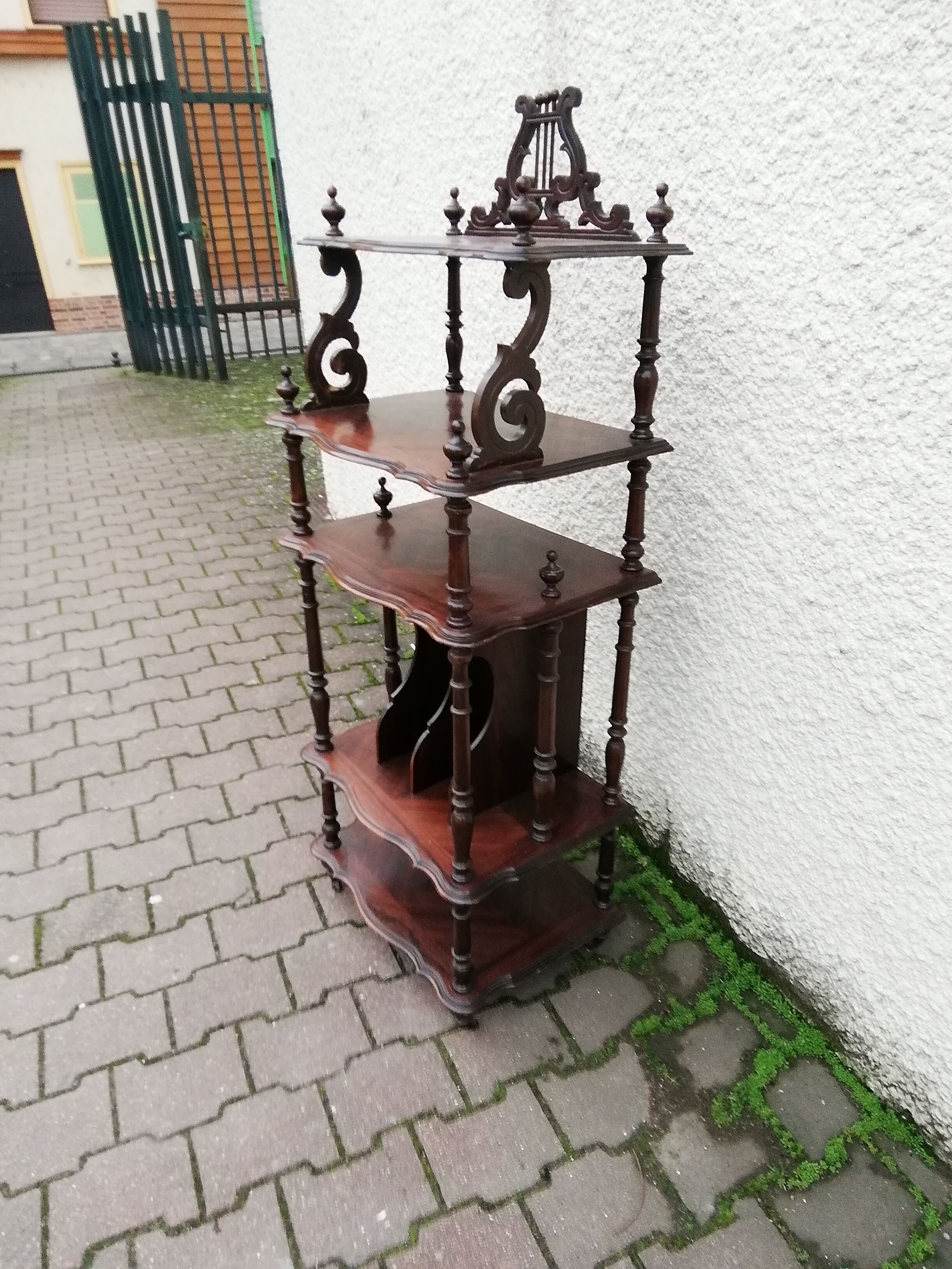 Furniture locker to music