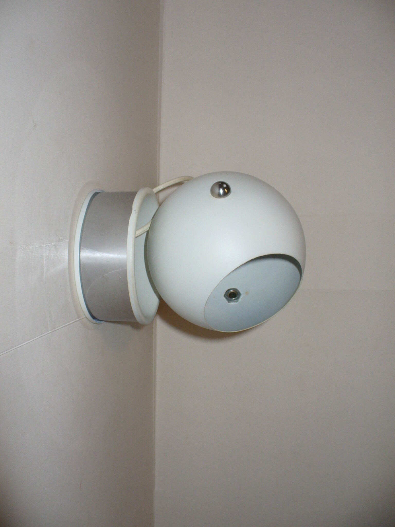 Eye ball wall lamp from the 60s - 70s