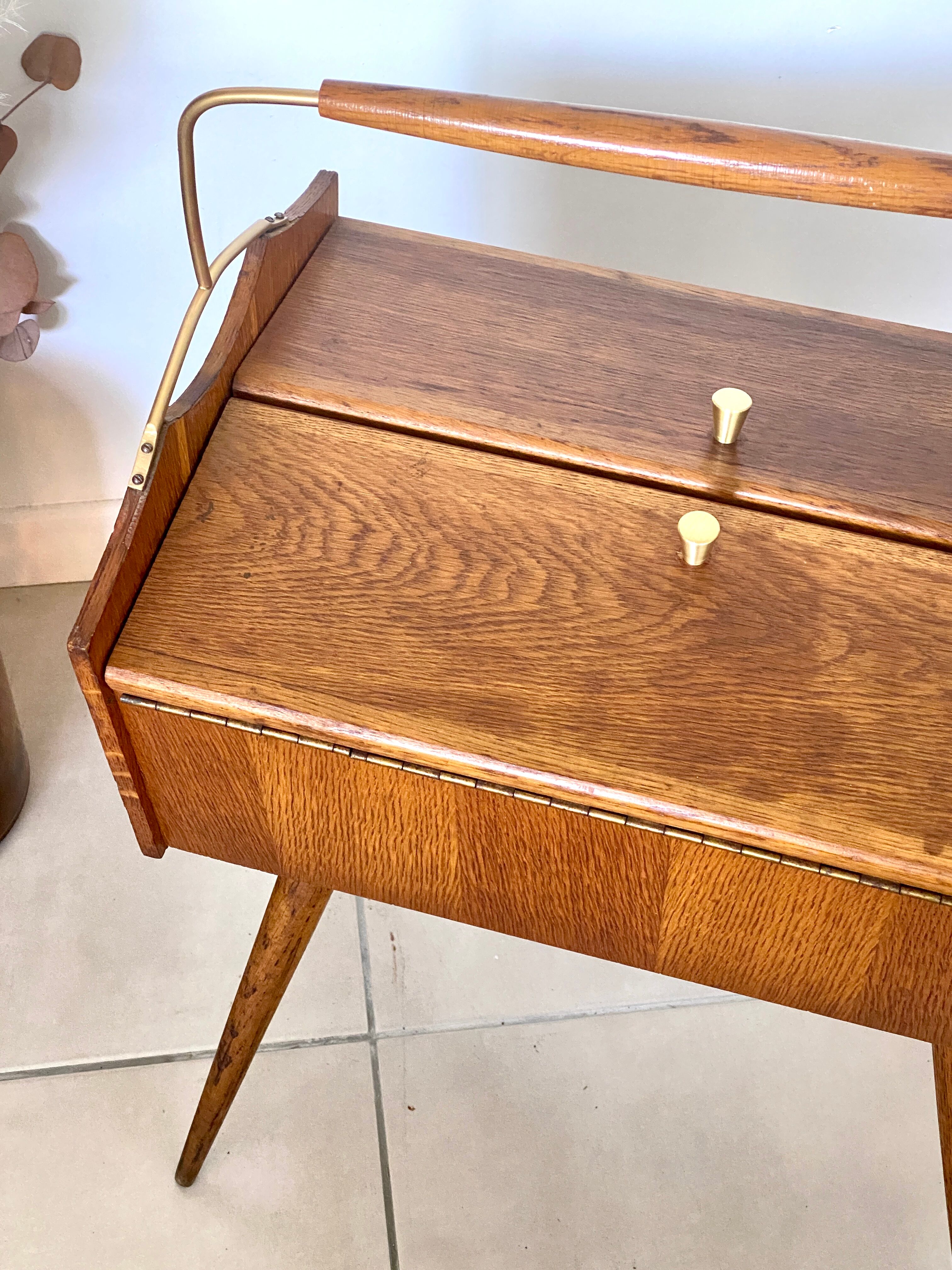 Vintage worker compass feet