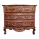 Commode Rocaille en noyer sculpté XXème