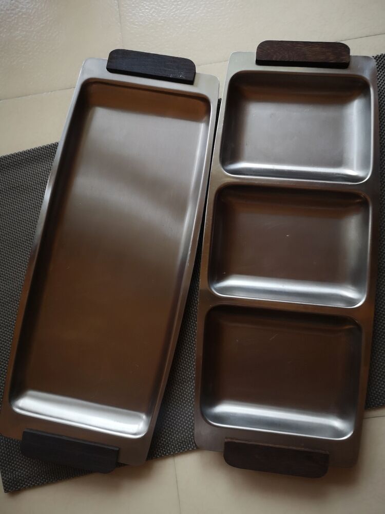 Duo of brushed stainless steel service trays - anses bois - 1970s/80s