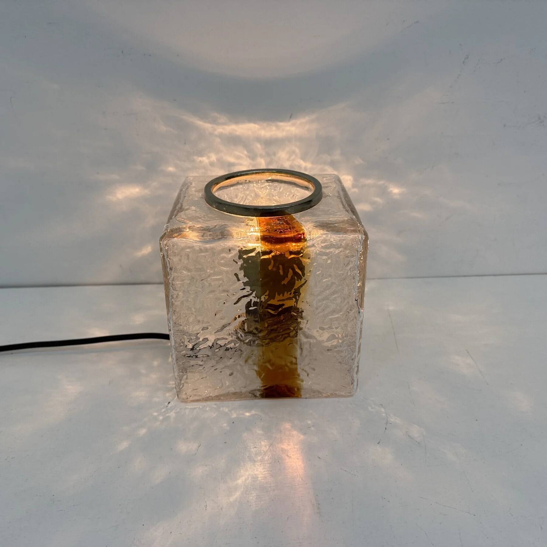 Murano glass table lamp by Toni Zuccheri for Mazzega, 1970s