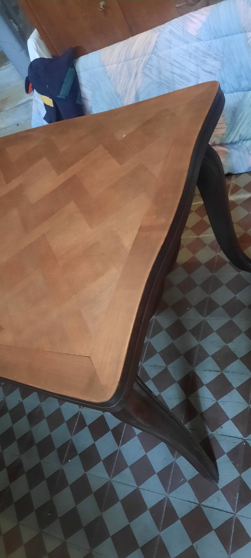 Extendable table