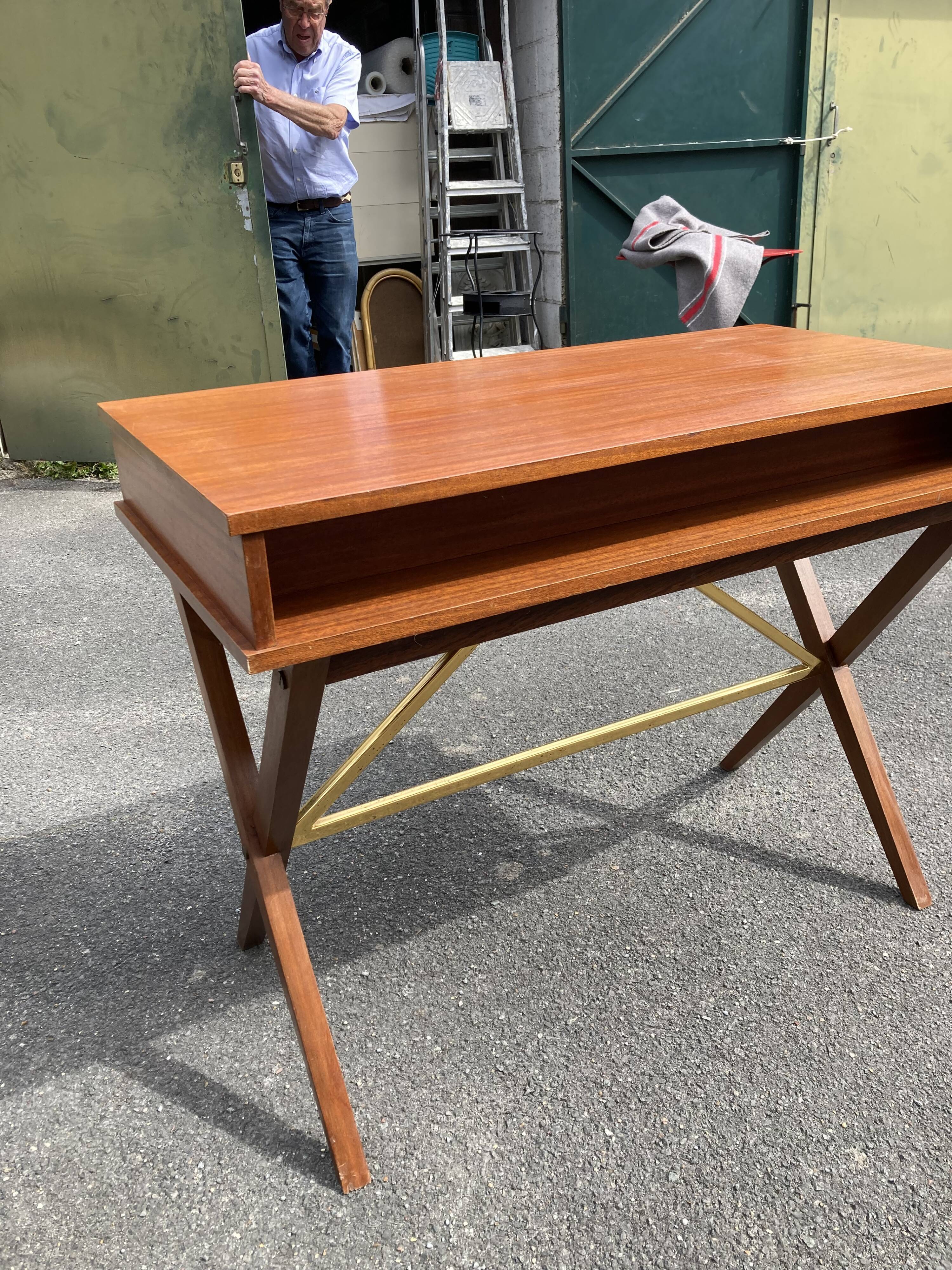 Scandinavian 60s teak desk with 2 drawers.