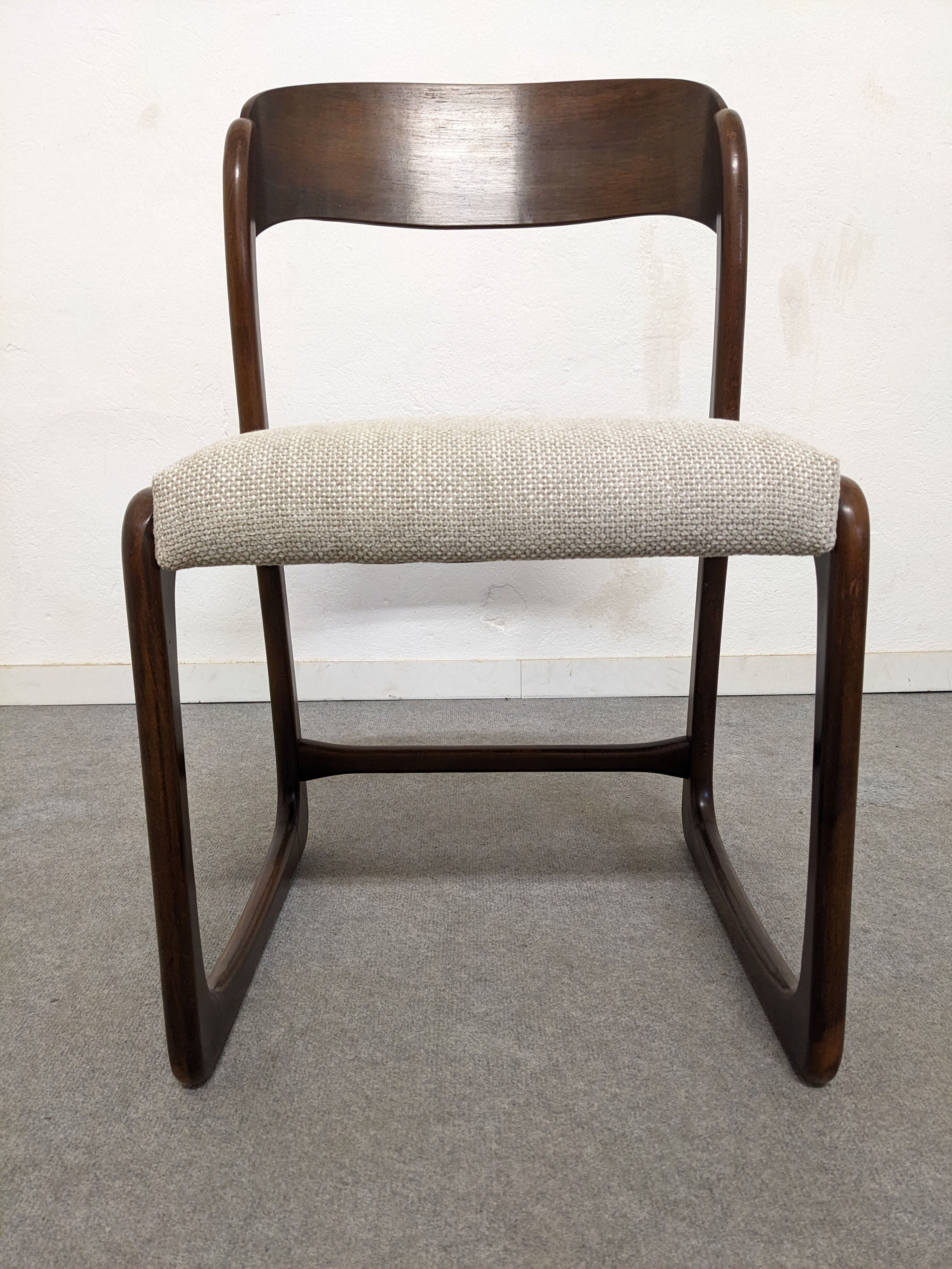 Series of 4 Baumann sled chairs from the 60s/70s