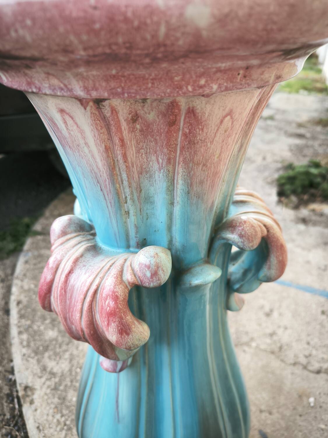 Vase and its ceramic pedestal by Delfin MASSIER circa 1890