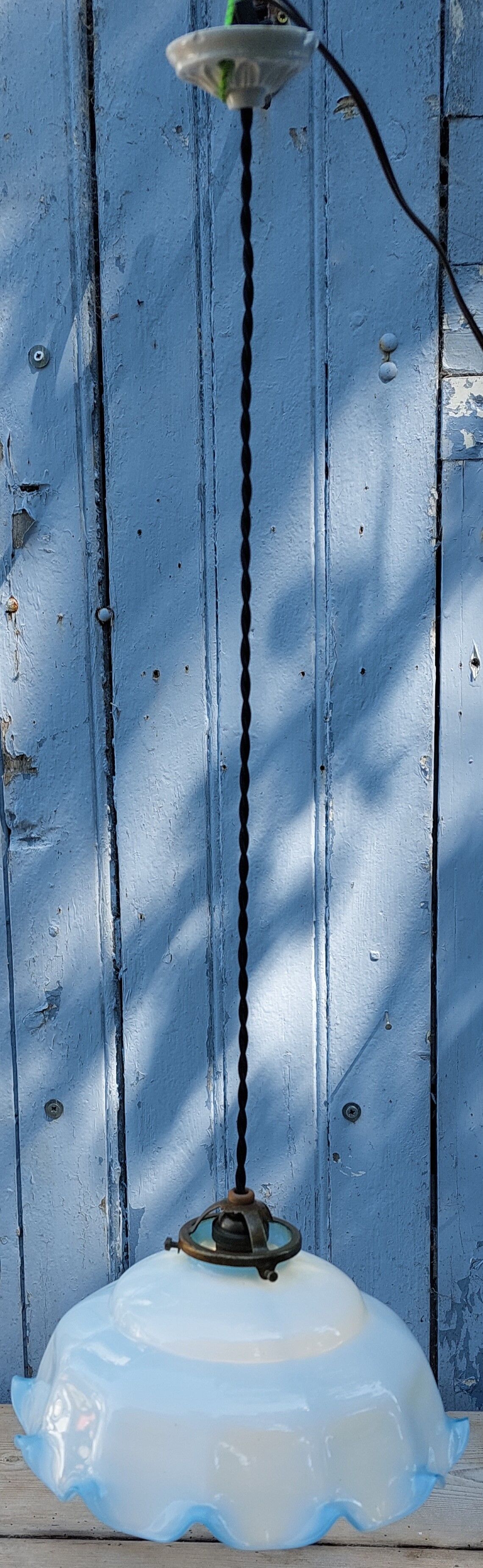 Suspension en opaline blue