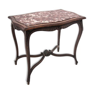 Table basse avec le dessus