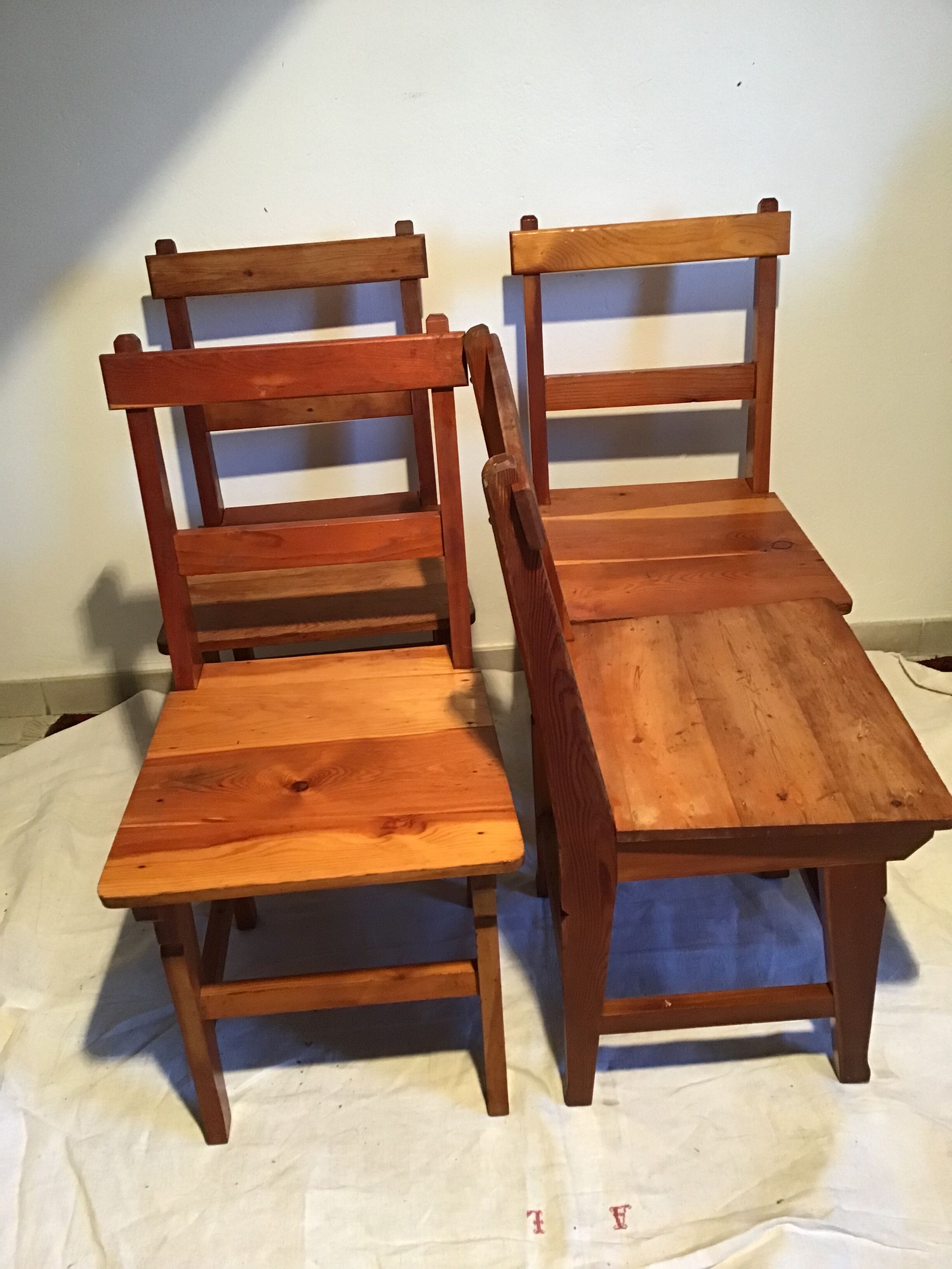 Set of 4 mountain chairs