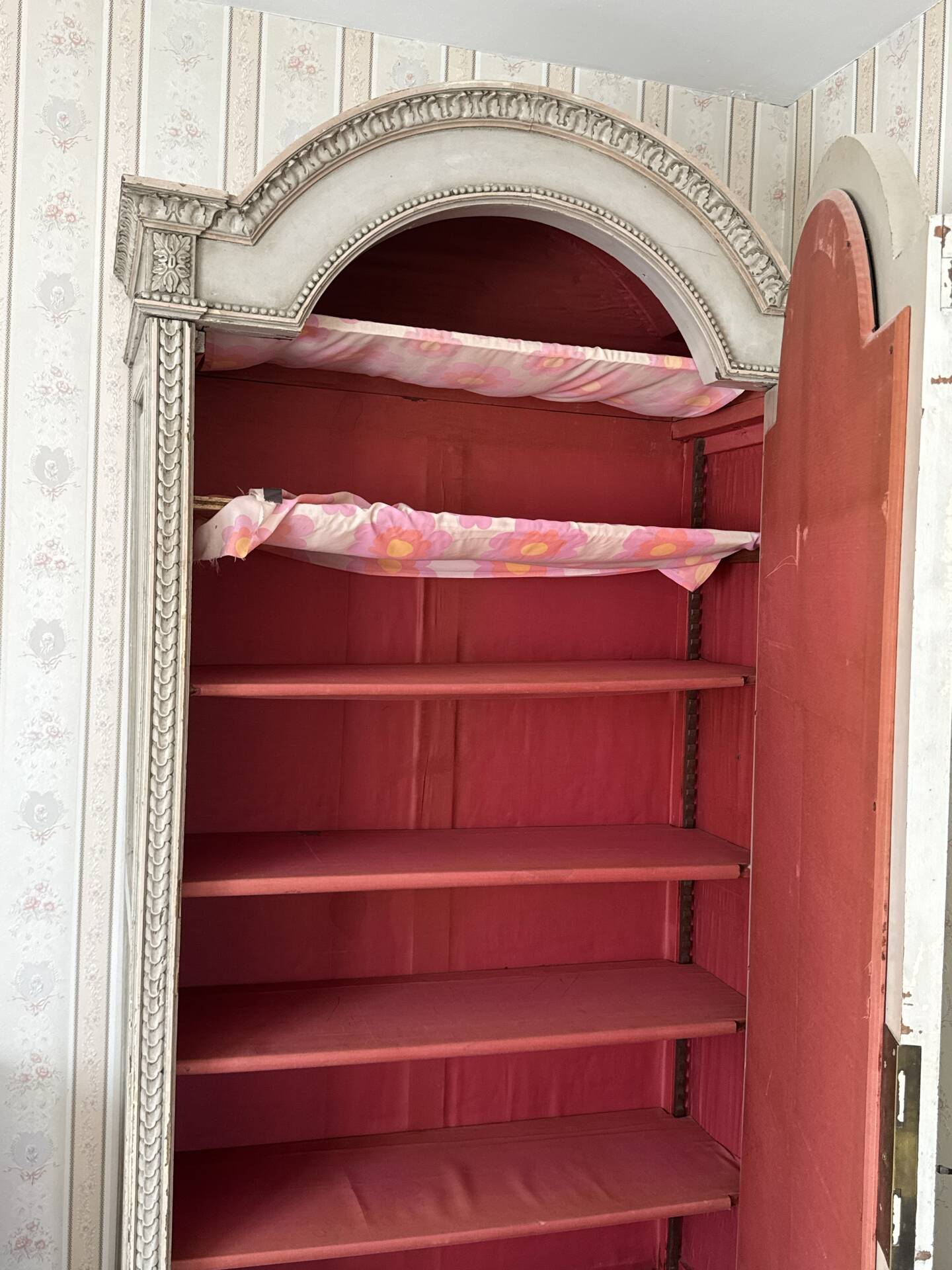 Tall antique wardrobe Hopilliart & Leroy