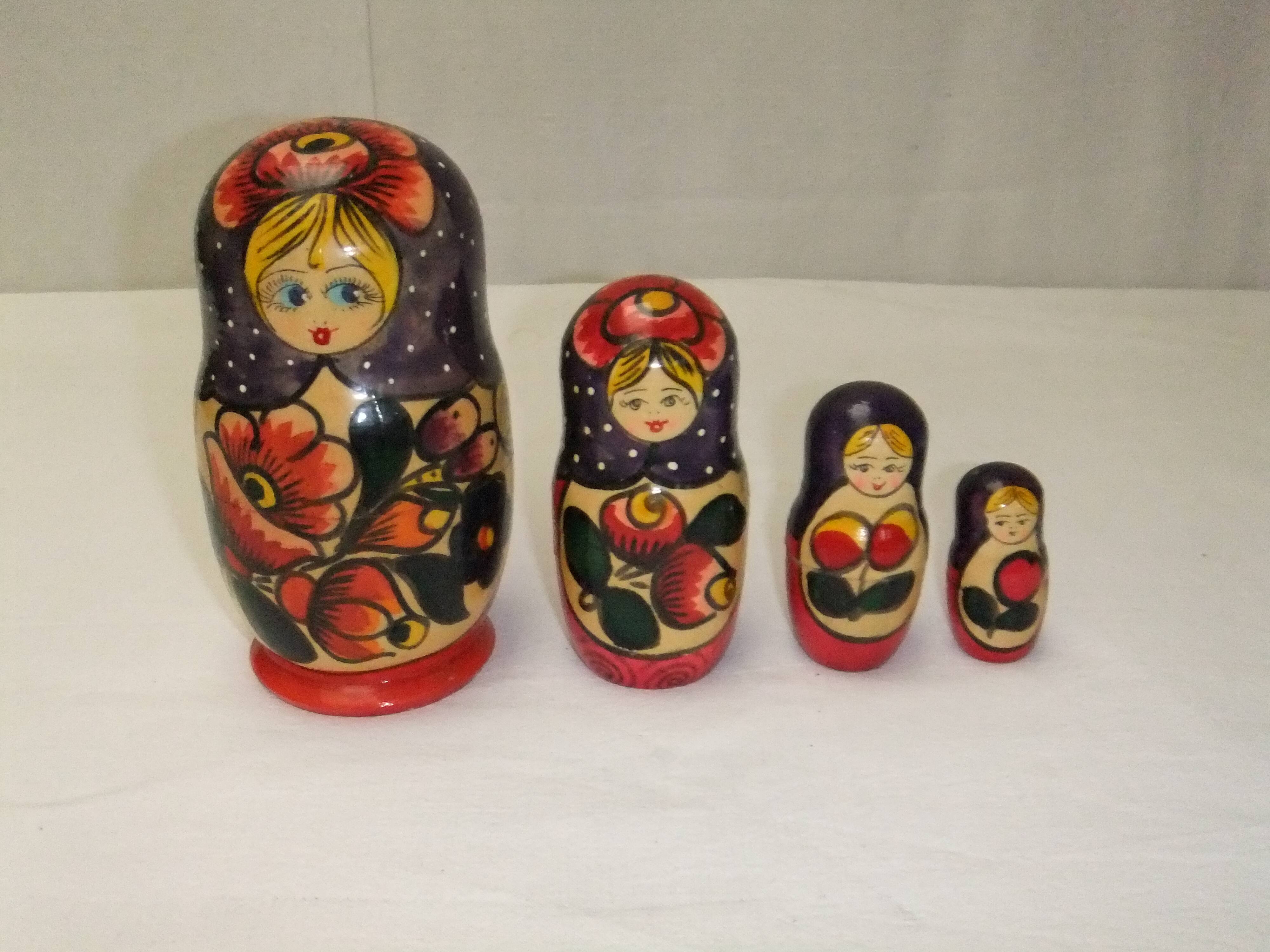 Poupees russes en bois matriochka decor de fleurs