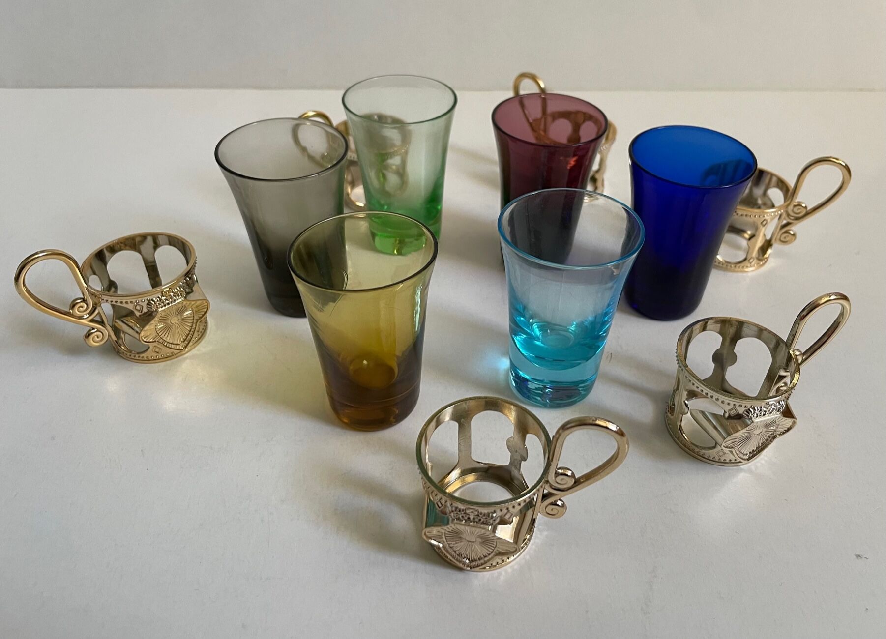 Set of 6 coffee/tea cups with removable stand.