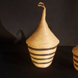 Small woven nesting baskets