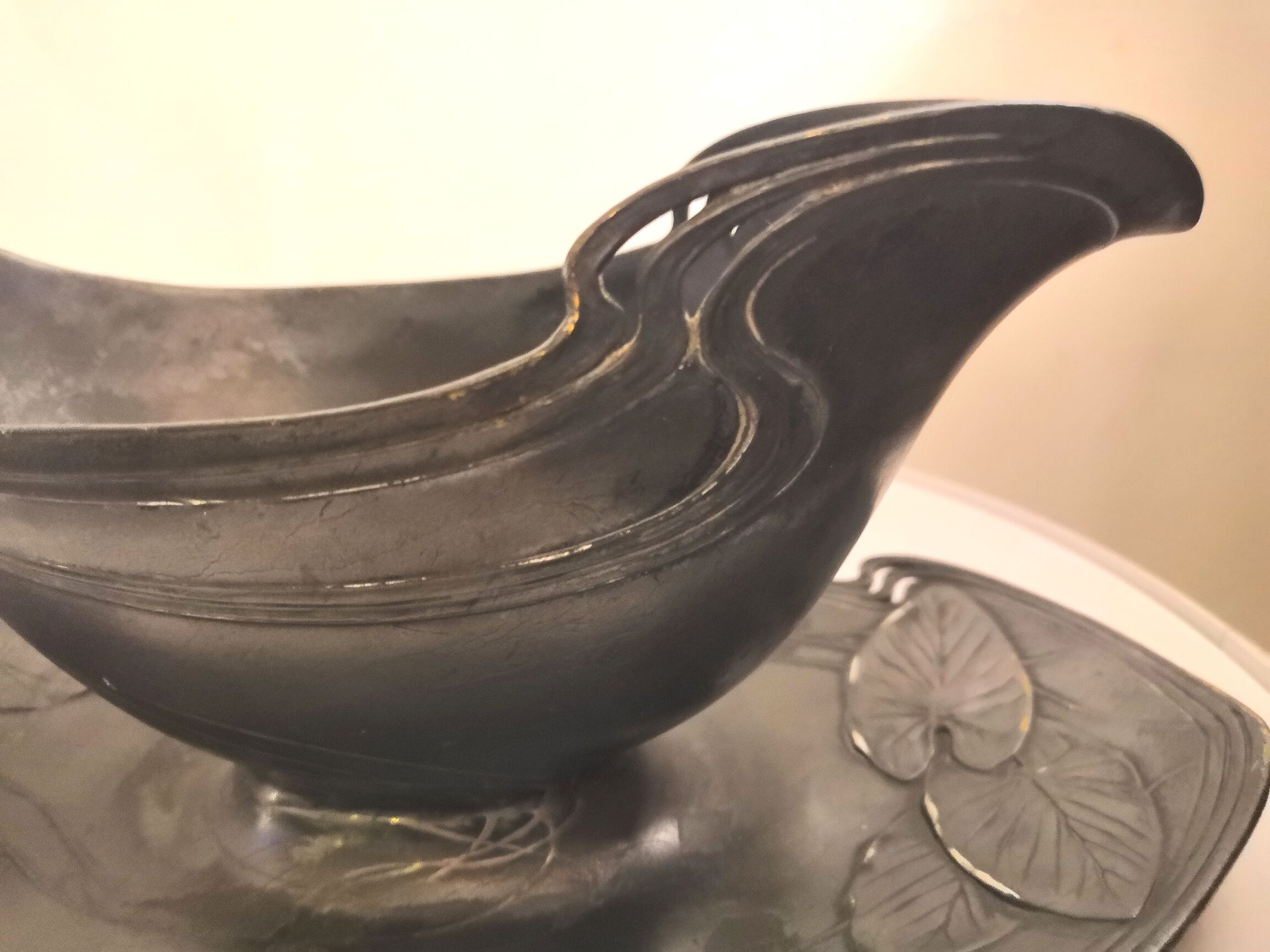 Art nouveau tin saucière from JUVENTA PRIMA METAL from 1905