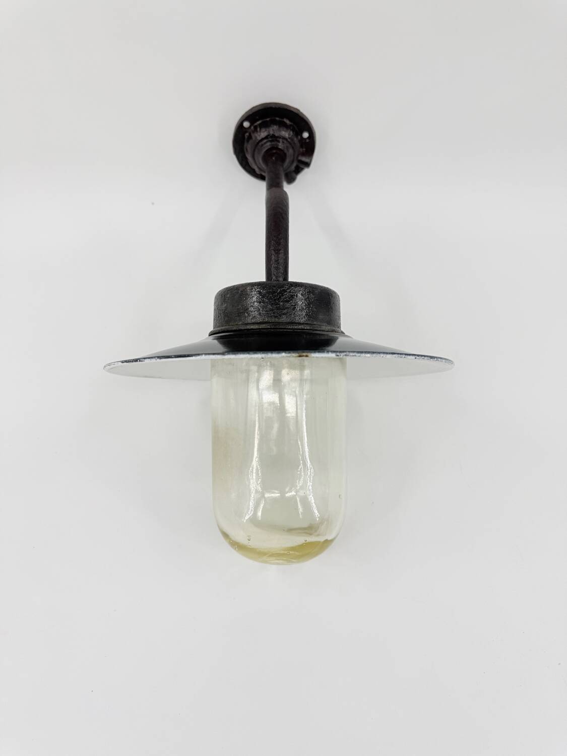 Lampe de cour