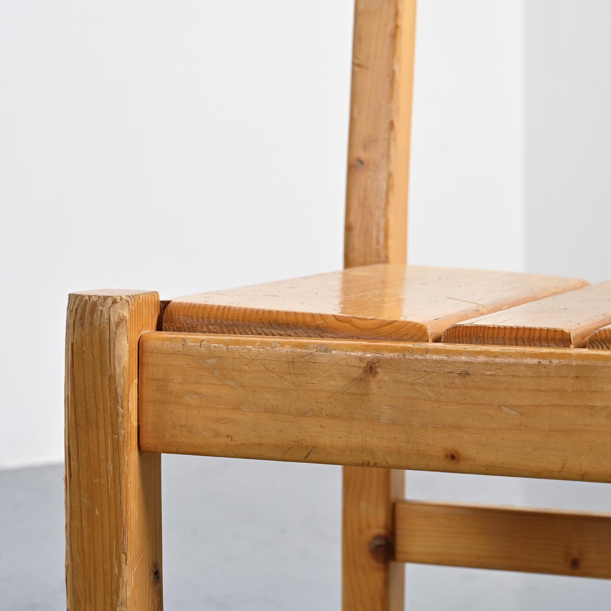 Pair of pine chairs, Maison Regain, France, circa 1970.
