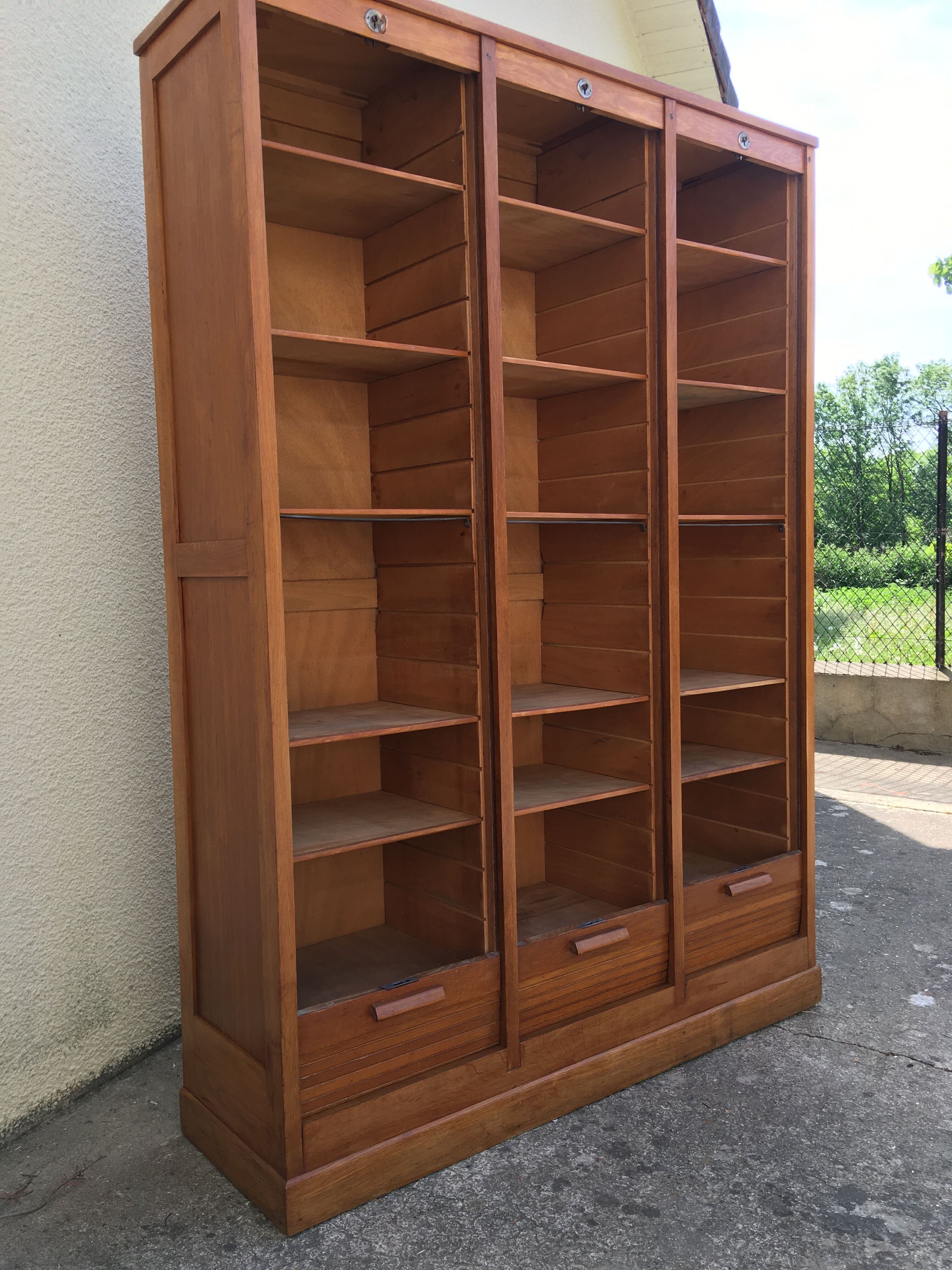 Solid oak triple curtain binder Year 1950