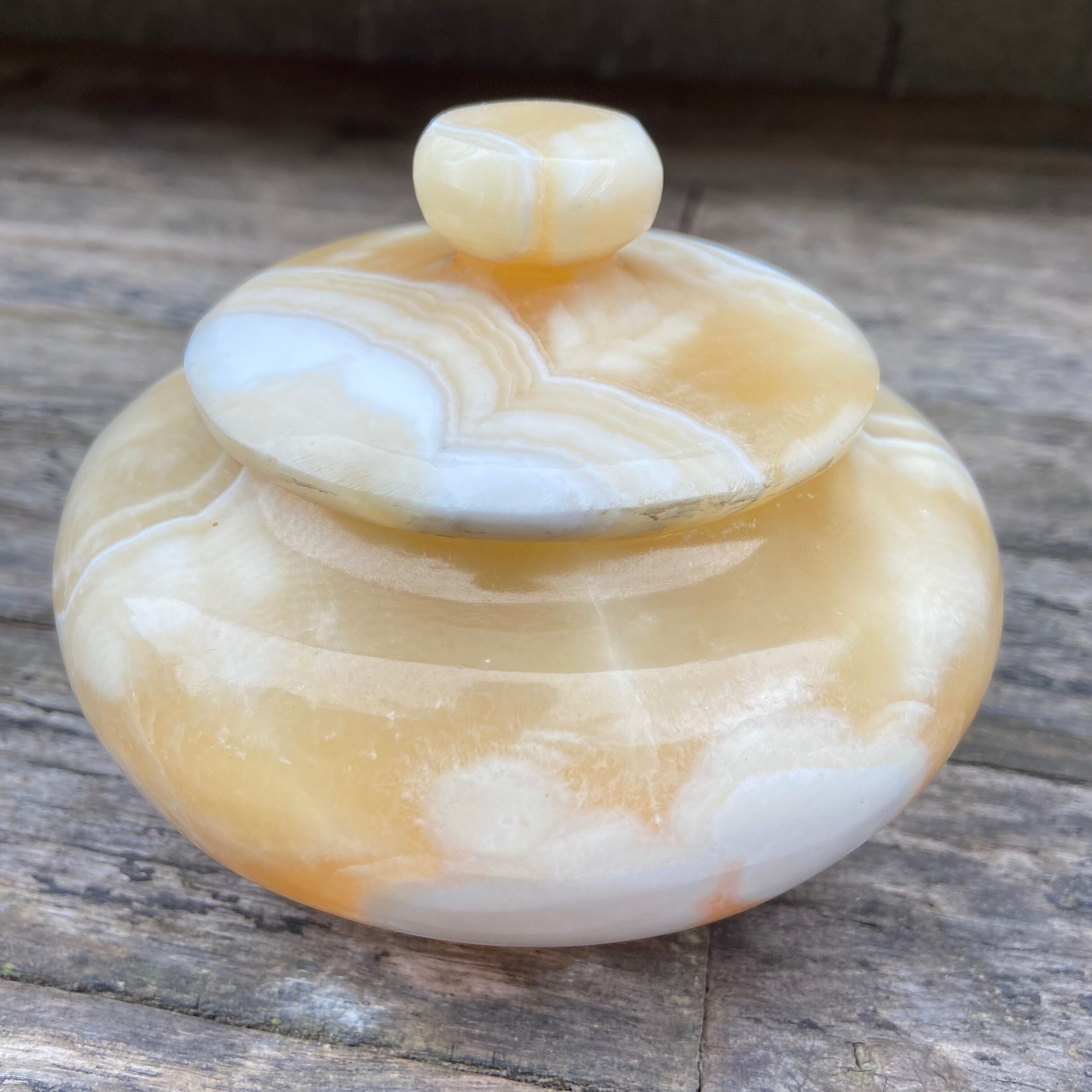 Onyx candy maker
