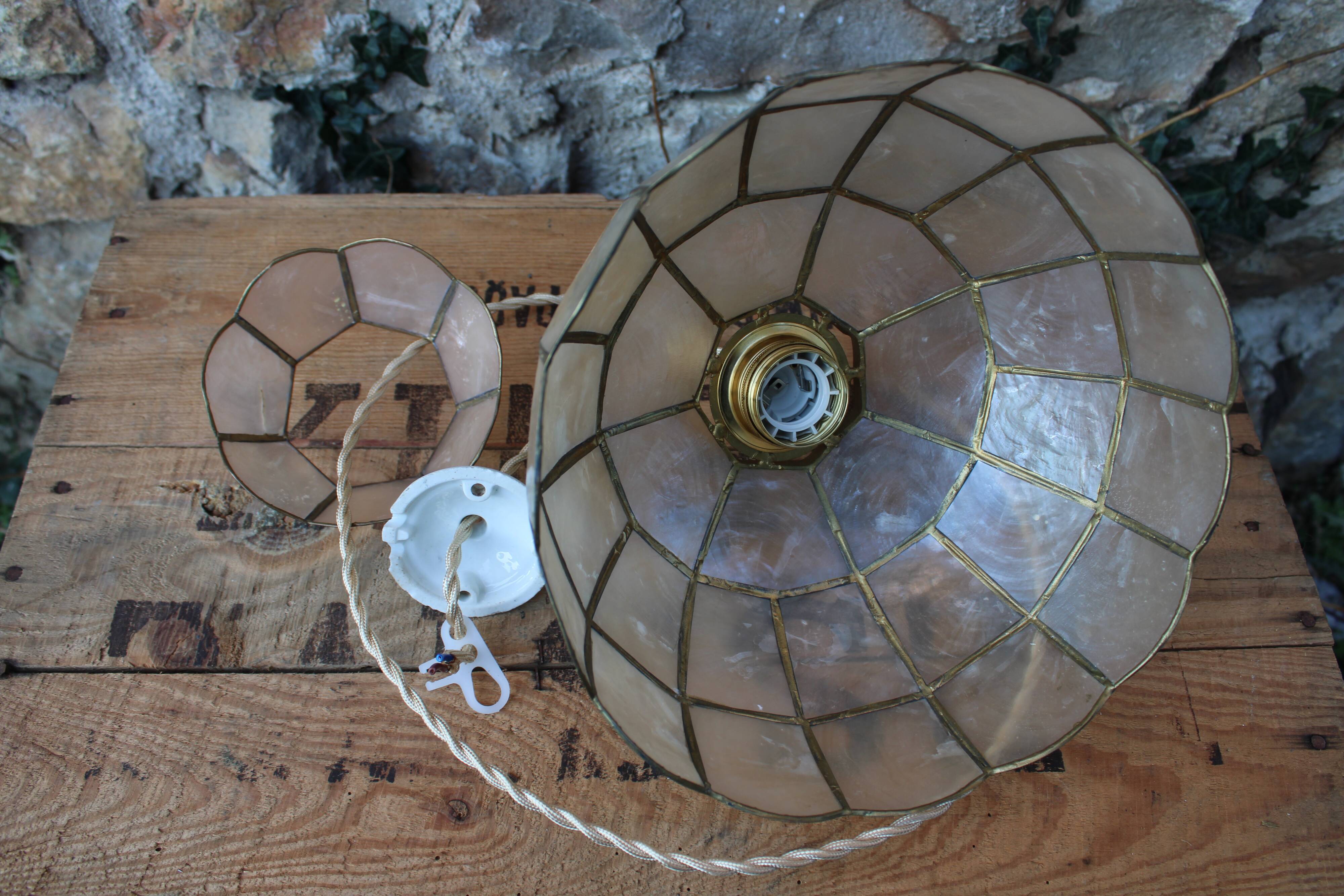 Hanging in mother-of-pearl and brass