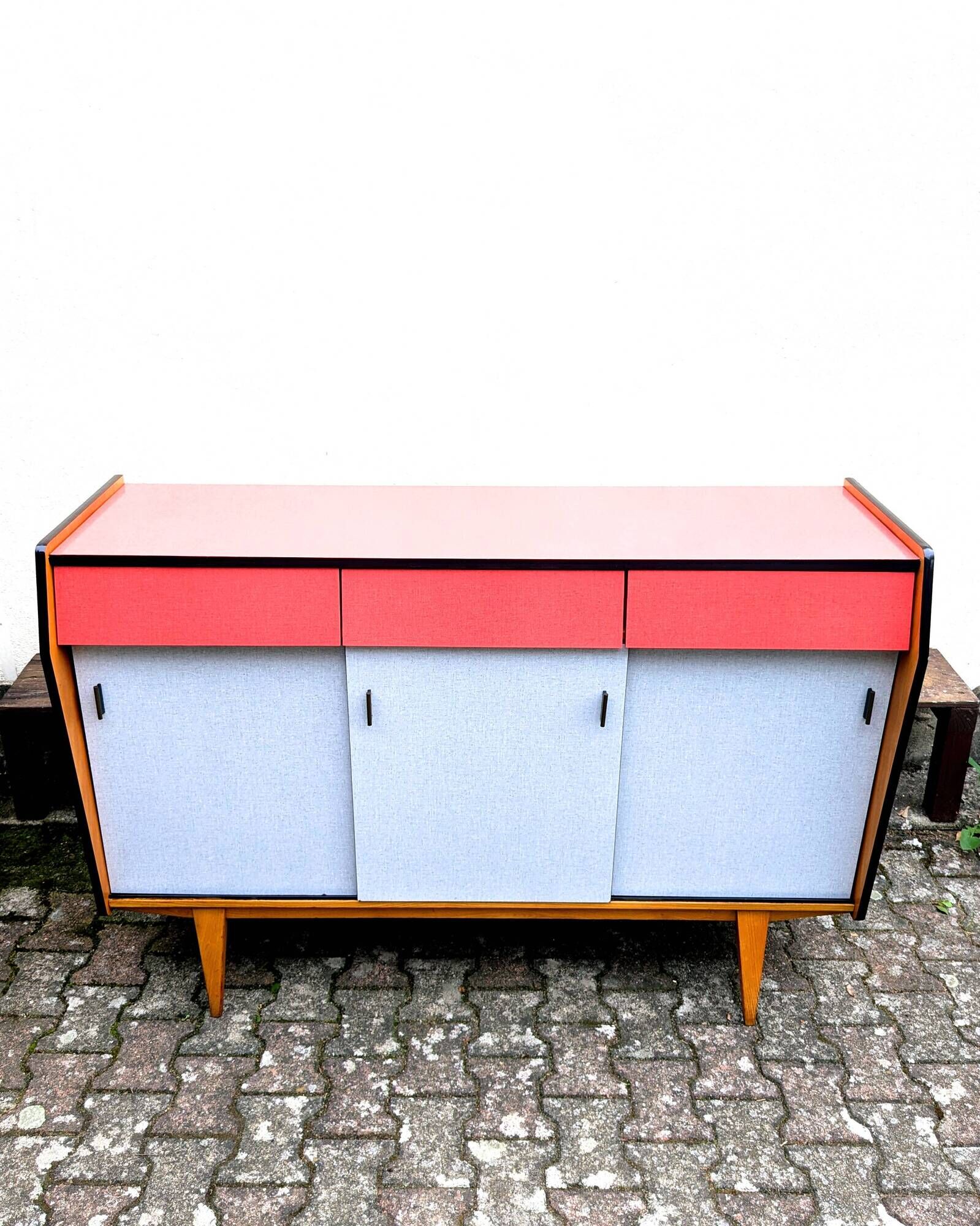Enfilade bois et Formica