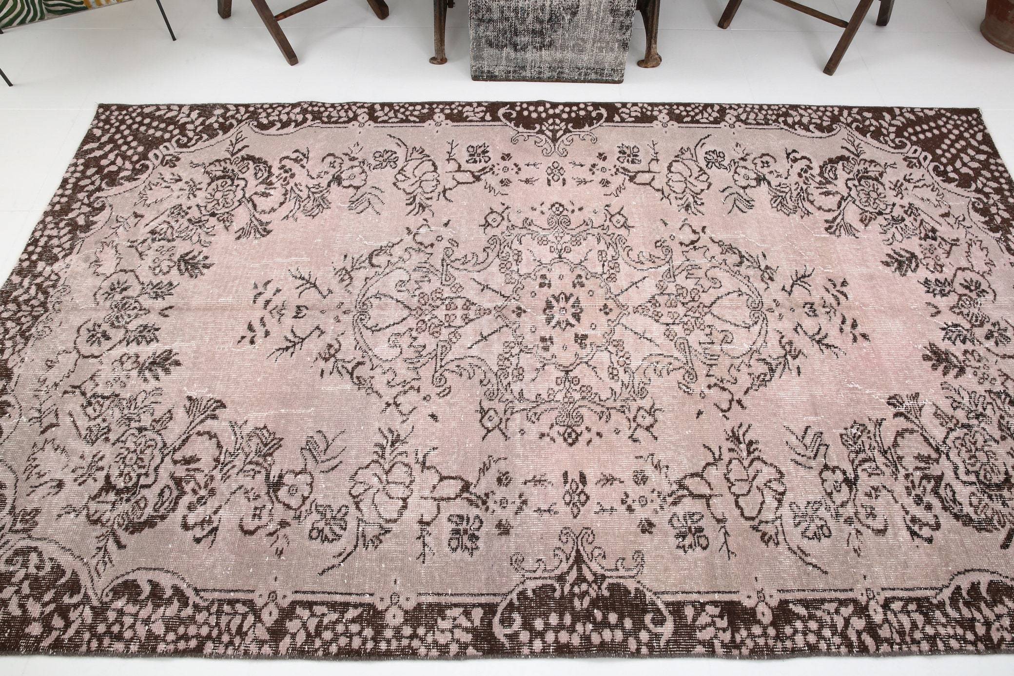 6' x 8' Pink Turkish Vintage Rug 199x287 cm