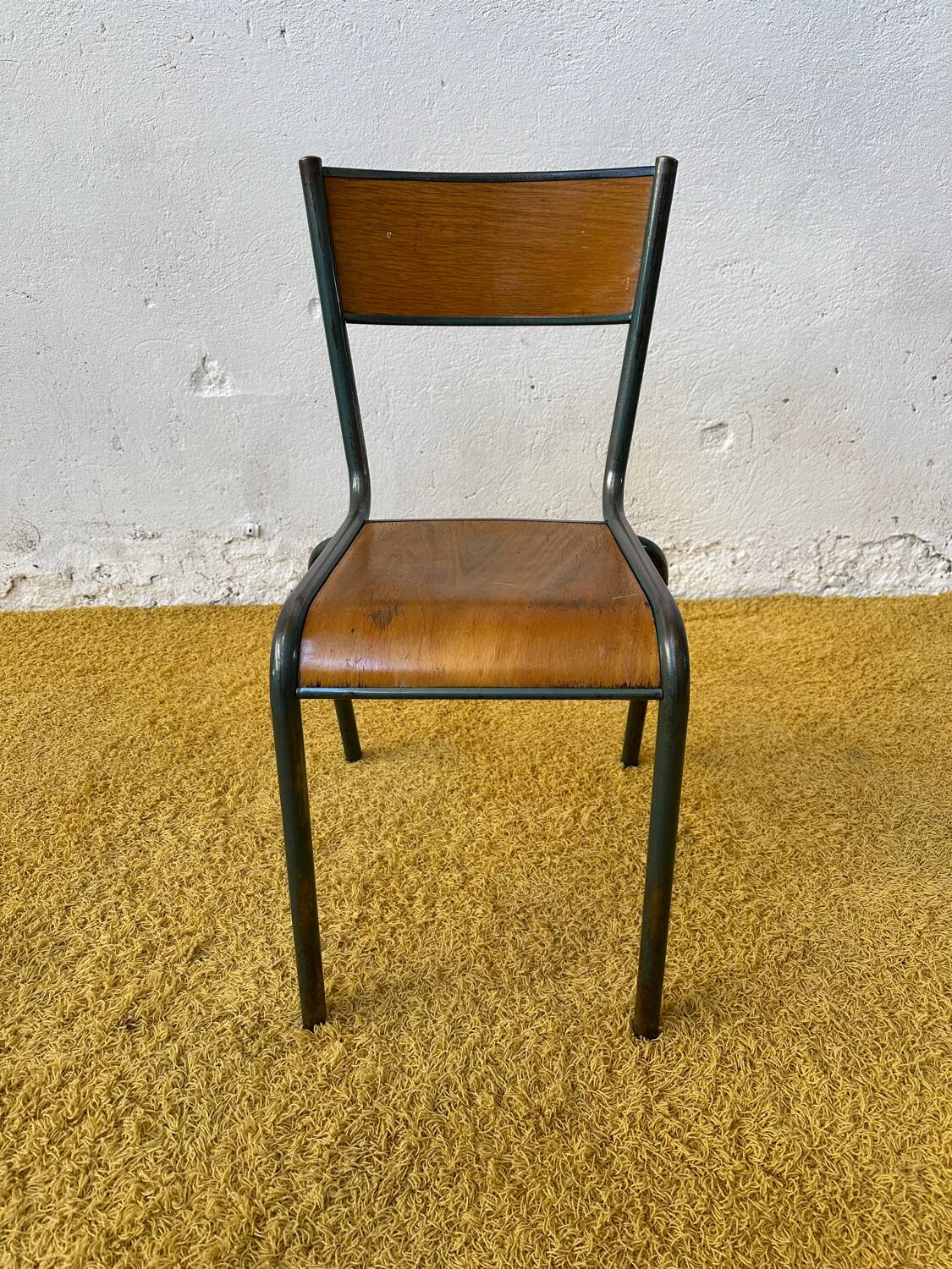 Lot 14 chaises d’école